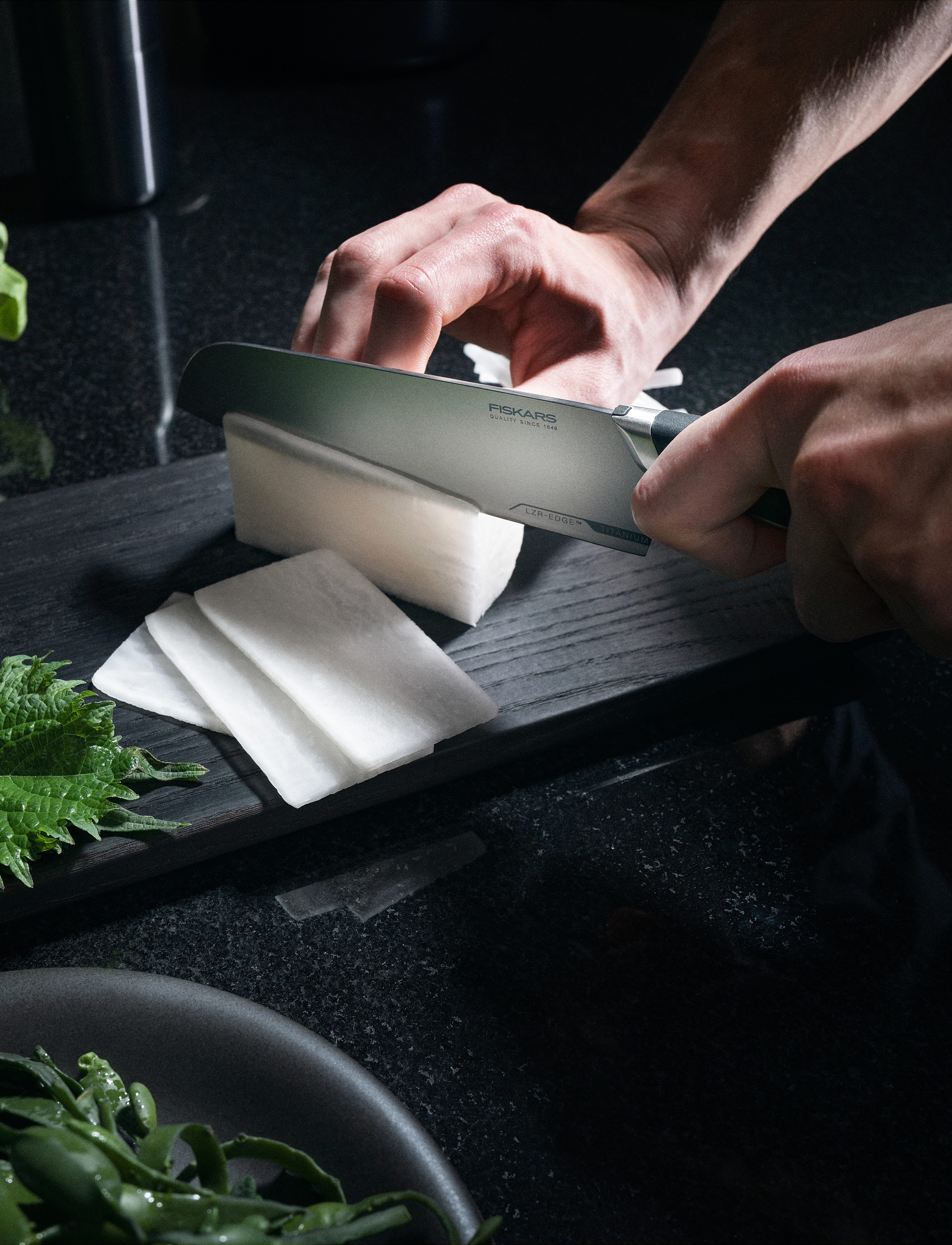 Fiskars Taiten Santoku Knife 16cm, L:16 cm, Black, Knive Og Tilbehør > Santokuknive, Unisex
