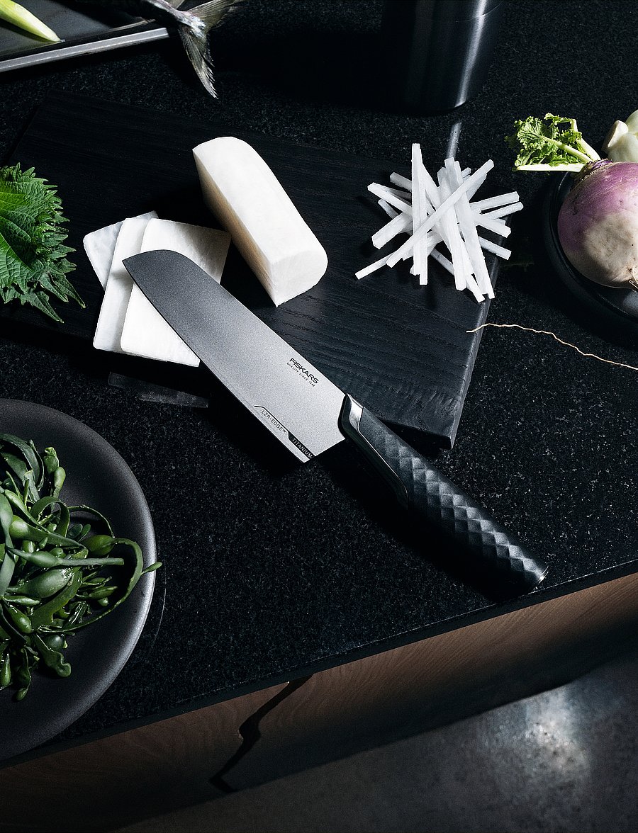 Fiskars - Taiten Santoku Knife 16cm - santoku noad - titan/ svart - 2