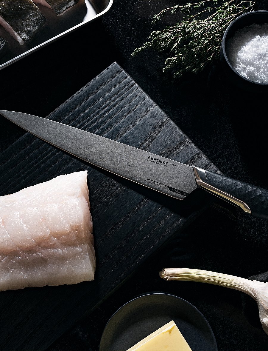 Fiskars - Taiten Carving Knife 21cm - lihanoad - titan/ svart - 2