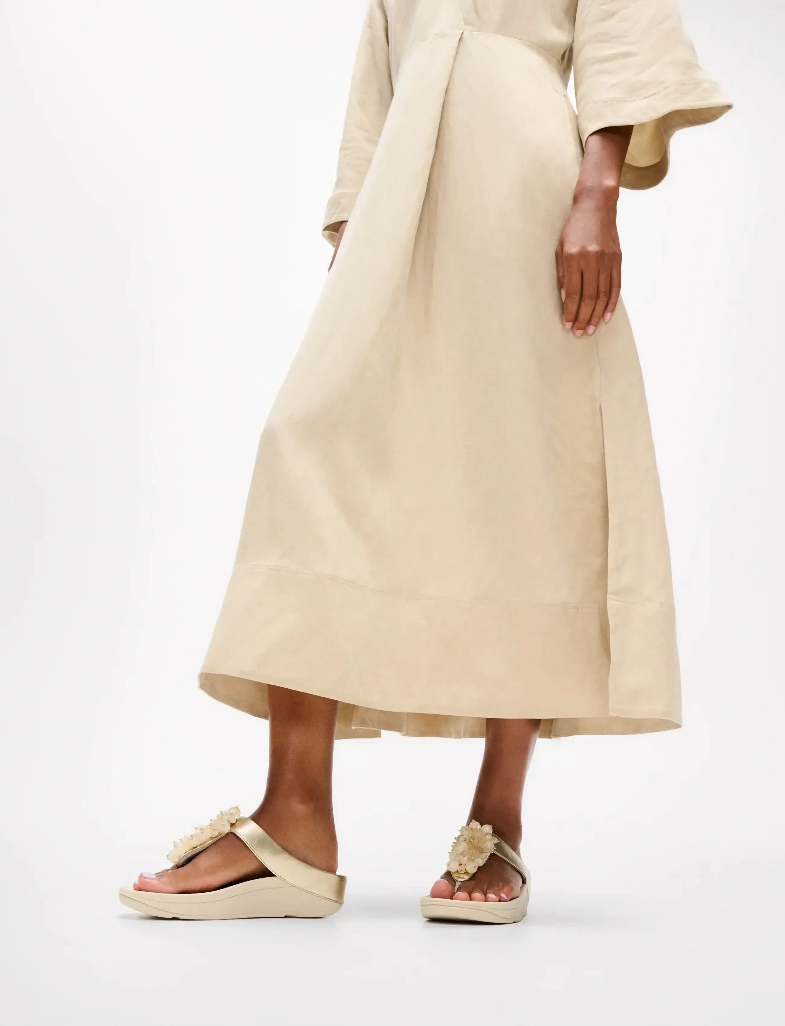FitFlop Fino Bead-Cluster Toe-Post Sandals, 40, Gold, Sandaler > Flip Flops, Dame