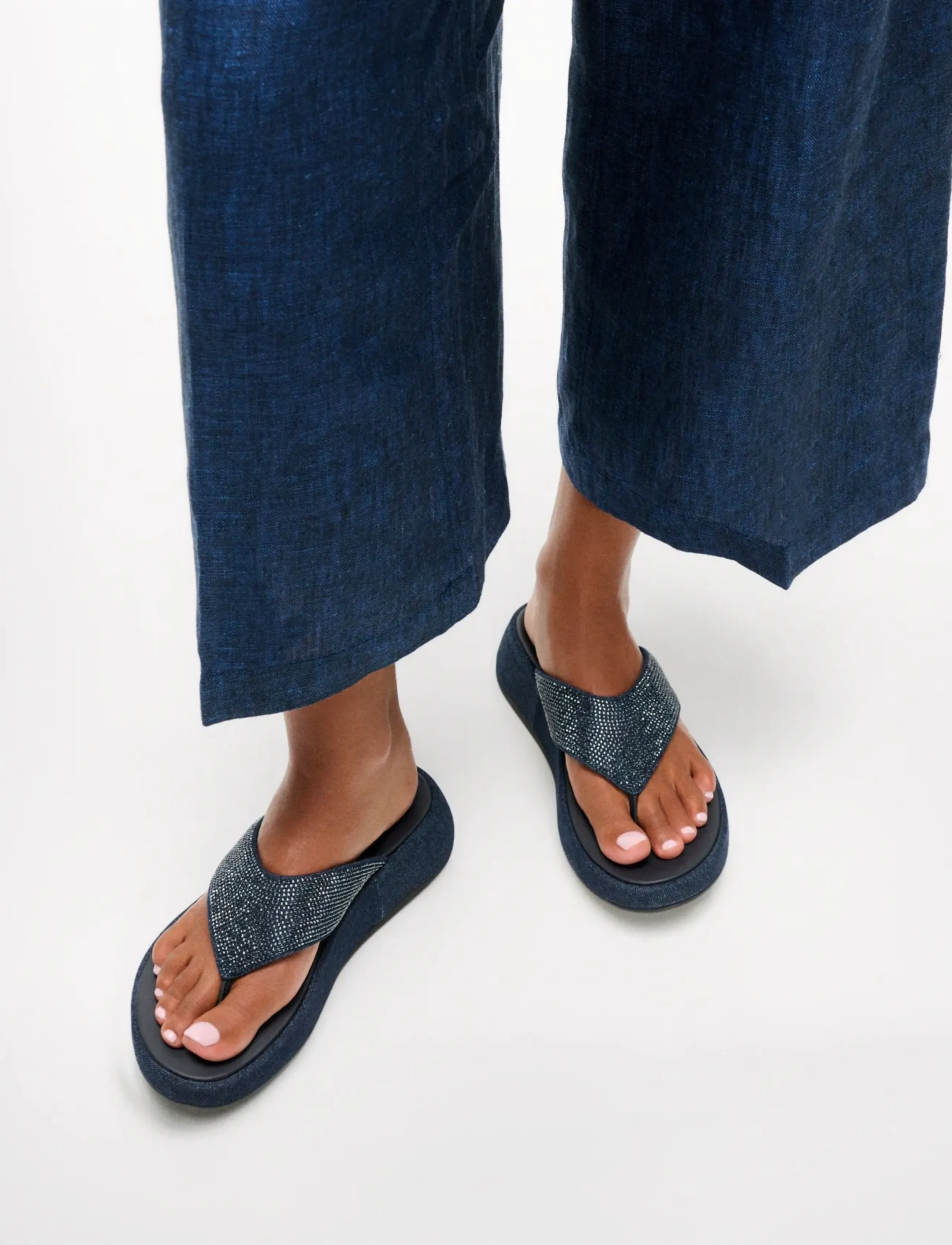 FitFlop - F-MODE TOE POST - DENIM AND HOTFIX - sandales à plateforme - dark denim - 4