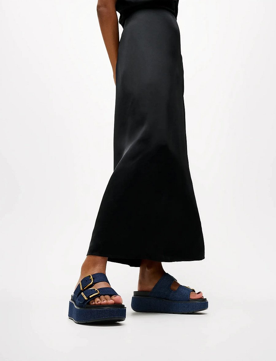 FitFlop - GEN-FF MAX BUCKLE TWO-BAR DENIM SLIDES - sandały na platformie - dark denim - 4
