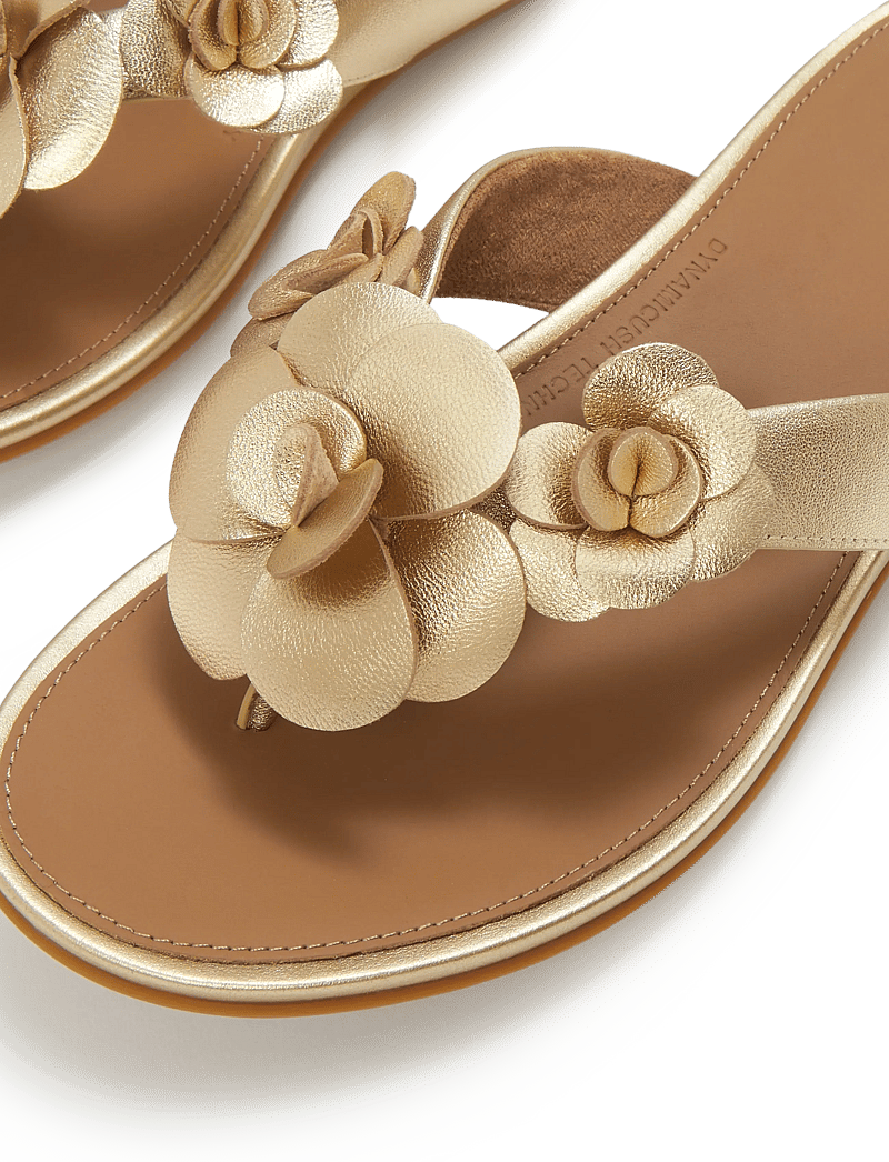 FitFlop - GRACIE FLOWER LEATHER FLIP-FLOPS - flache sandalen - platino - 4