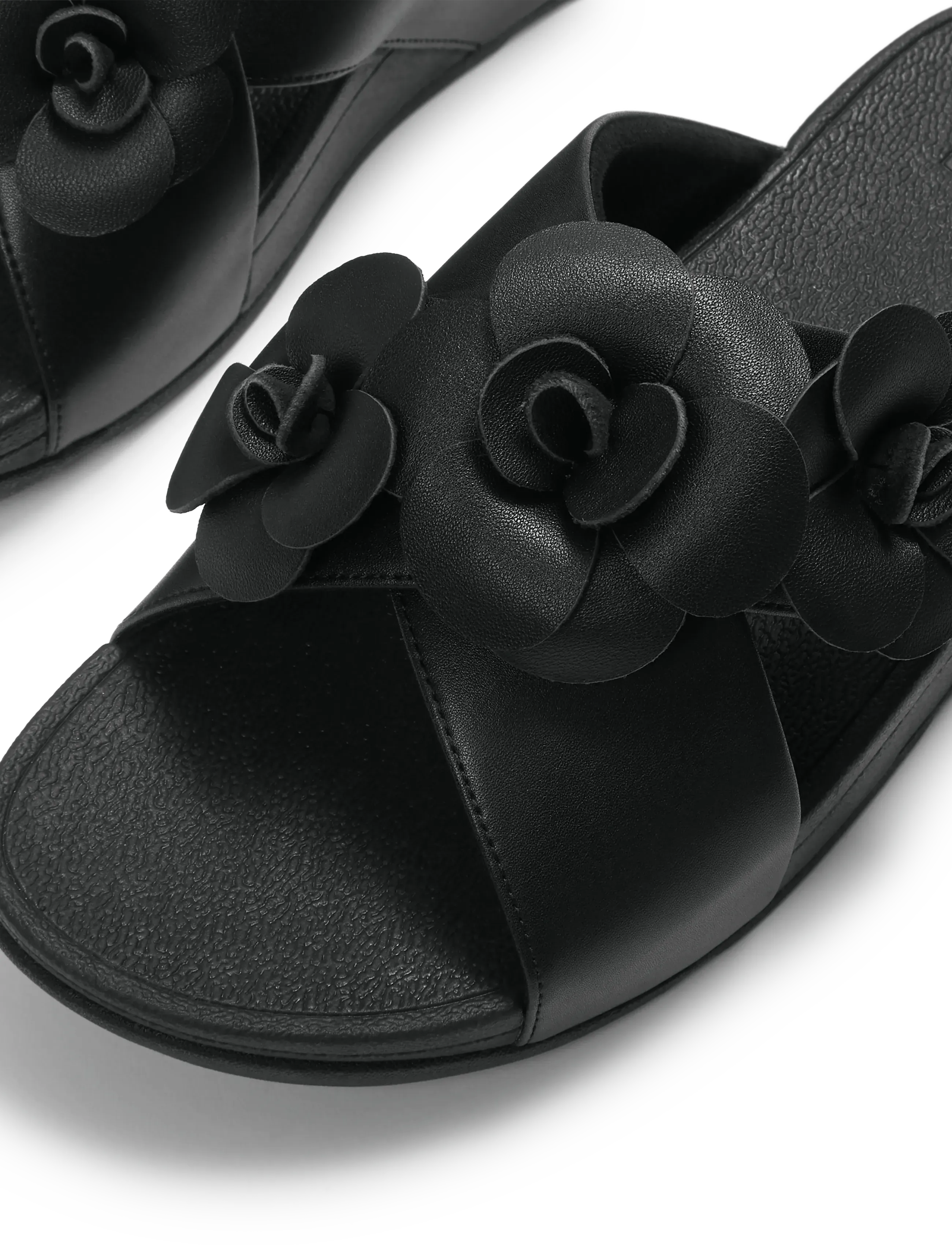 FitFlop - LULU FLOWER CROSS SLIDES - platvorm sandaalid - black - 4