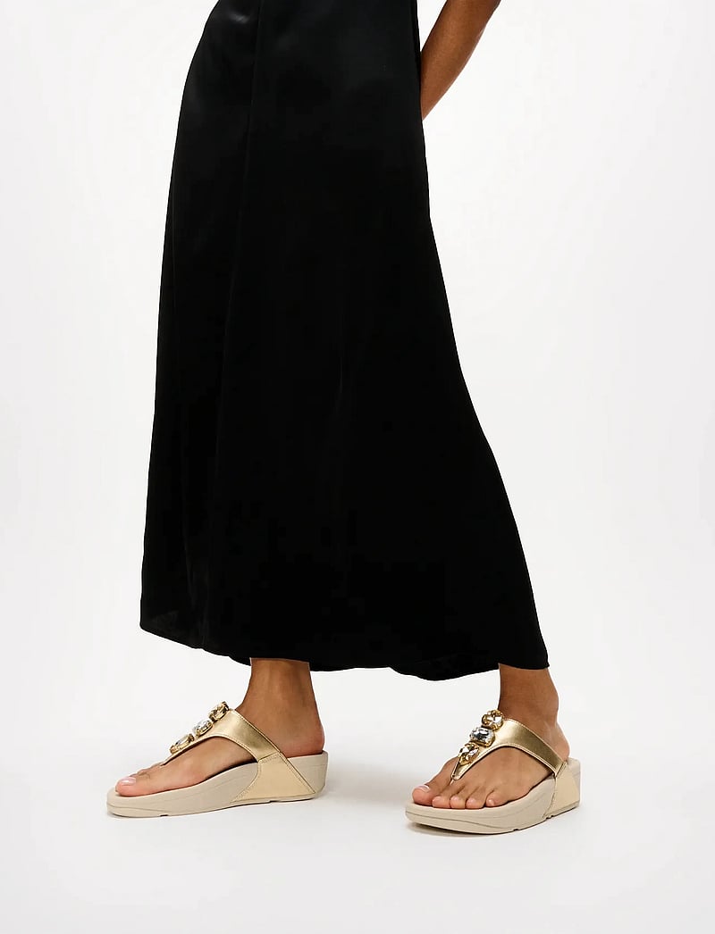 FitFlop - LULU ULTRA-JEWEL METALLIC TOE-POST SANDALS - plateau-sandalen - platino - 0