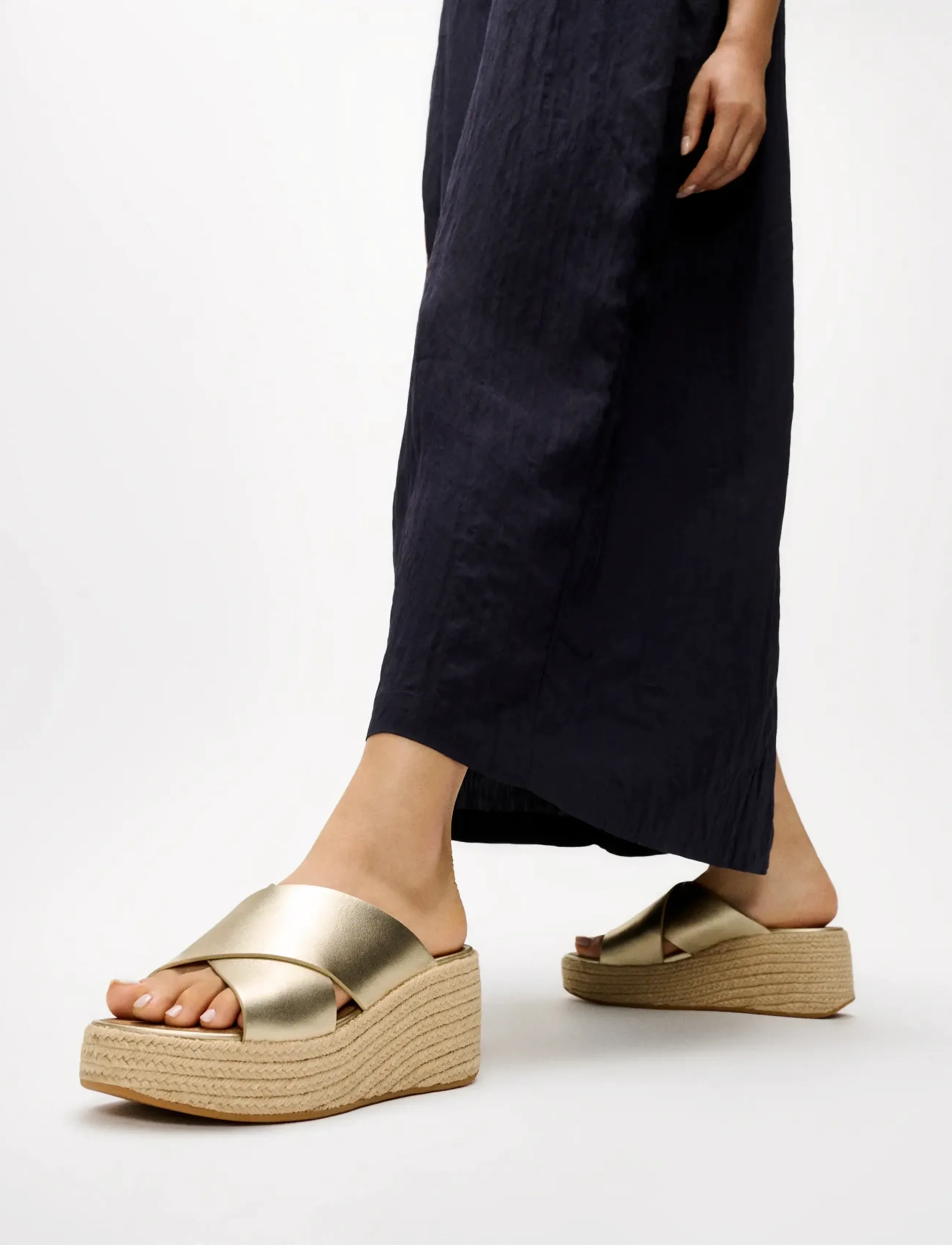 FitFlop Platfforms Espadrille Leather Wedge Cross Slides, Kvinder, Krydsrem Platform Espadrille Kile Sandaler, Guld, Str: 41