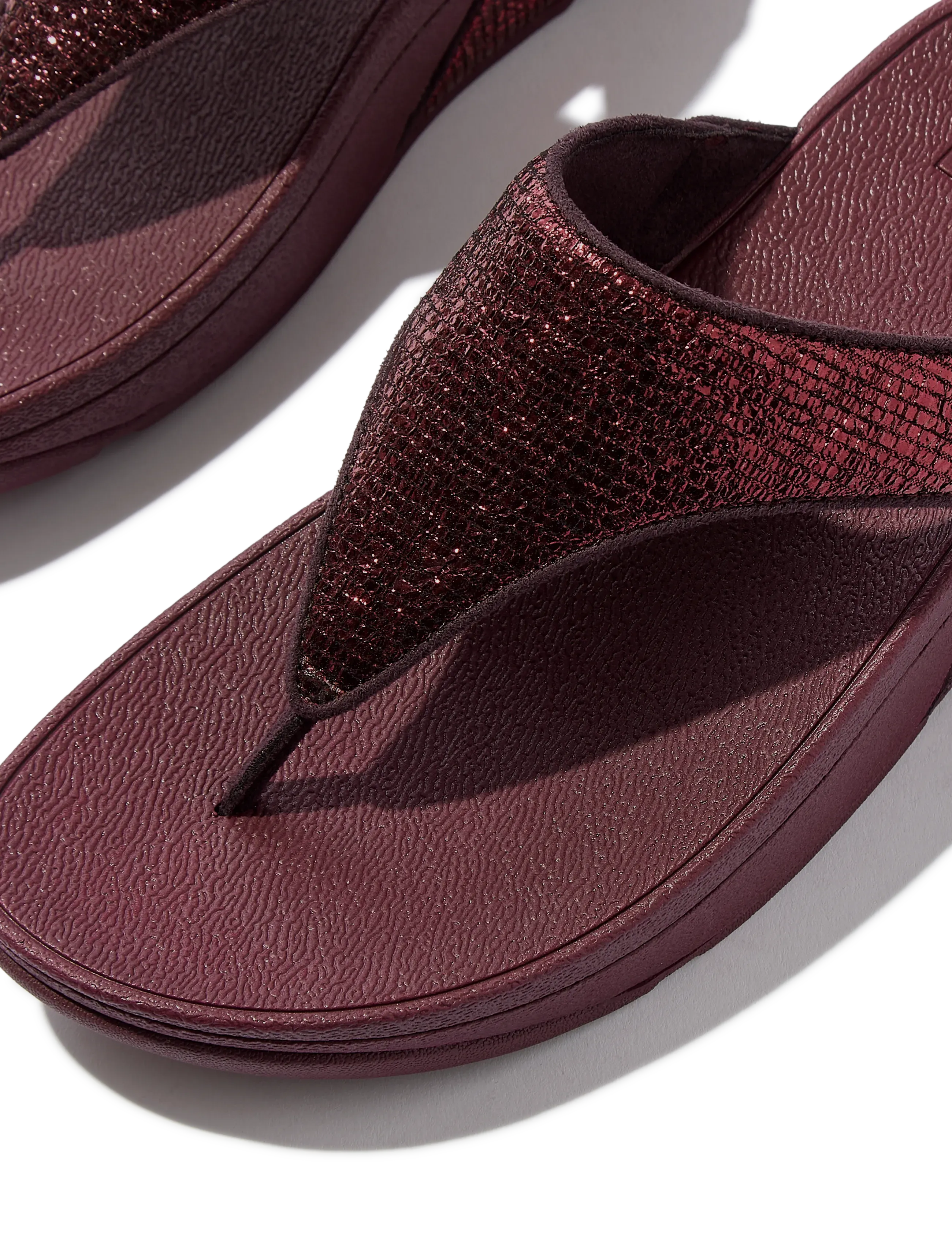 FitFlop - LULU CRINKLED-SHIMMER TOE-POST SANDALS - platåsandaler - metallic plumberry - 4