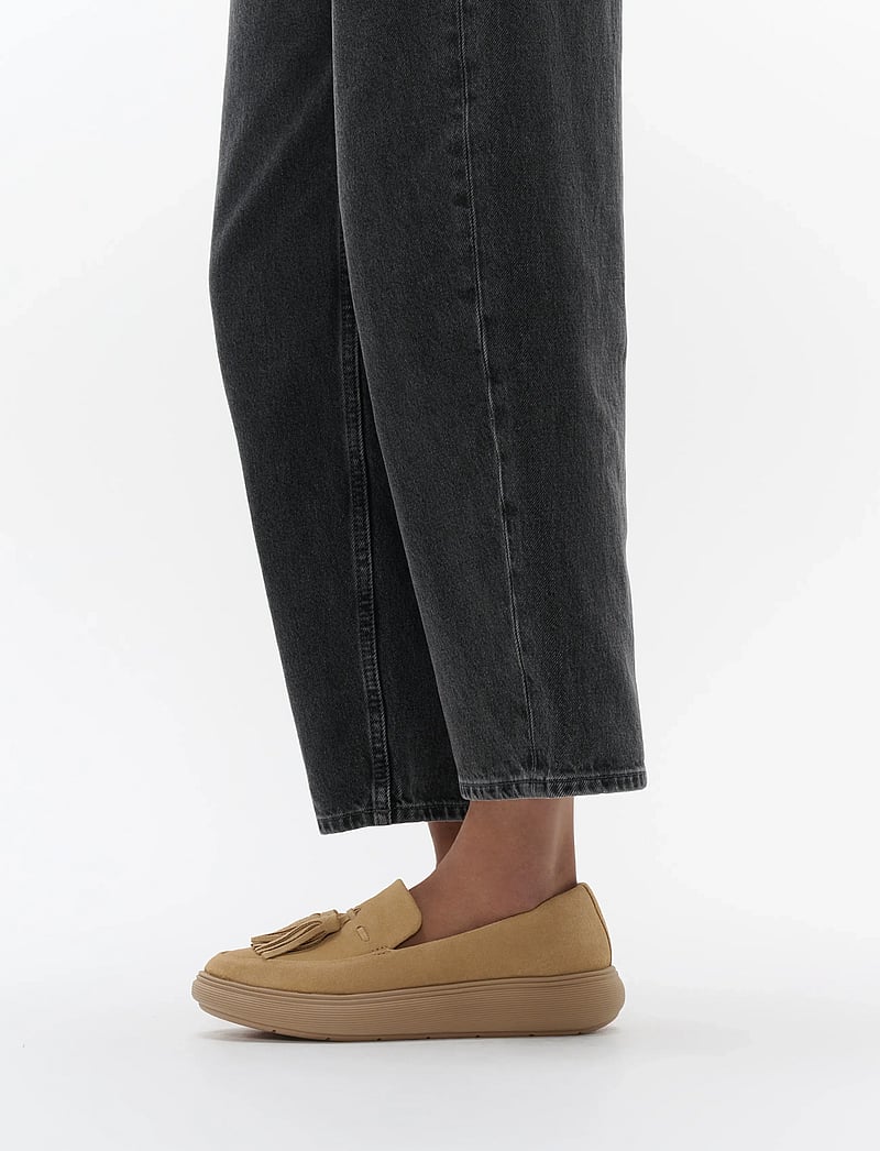 FitFlop - iQ-COMFF TASSEL SUEDE LOAFERS - mode trends - camel - 5
