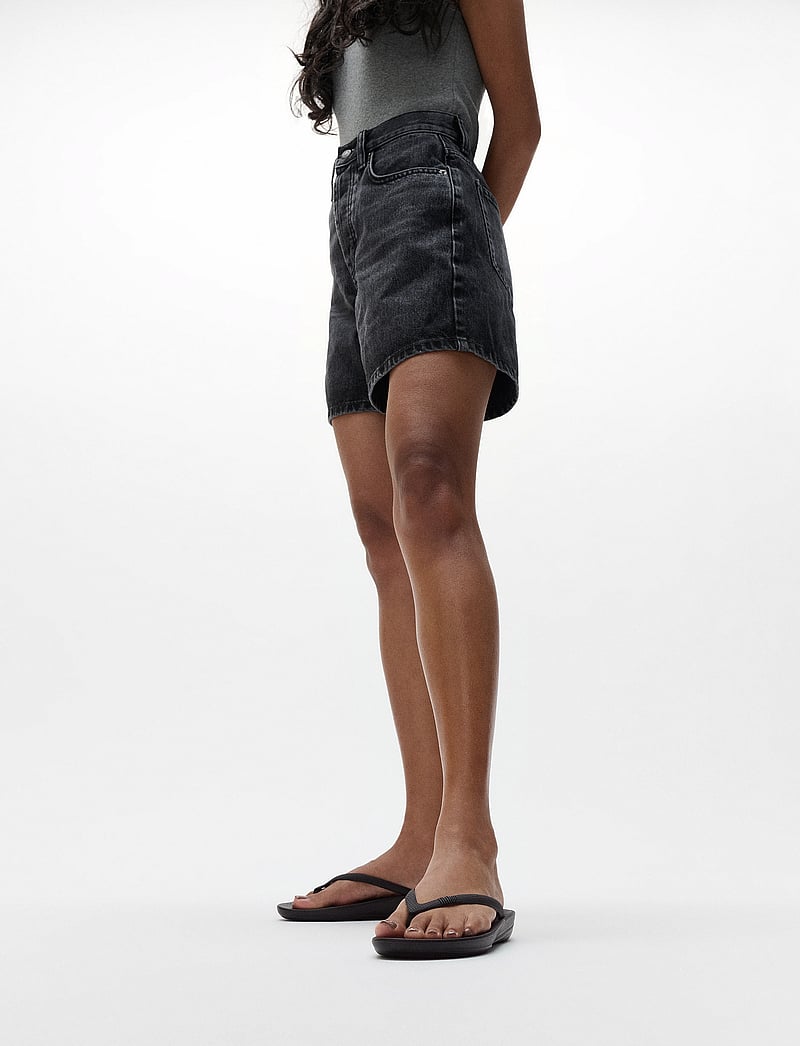 FitFlop - IQUSHION ERGONOMIC FLIP-FLOPS - flip flops - all black - 0