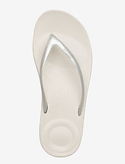 FitFlop - IQUSHION ERGONOMIC FLIP-FLOPS - lowest prices - silver - 3