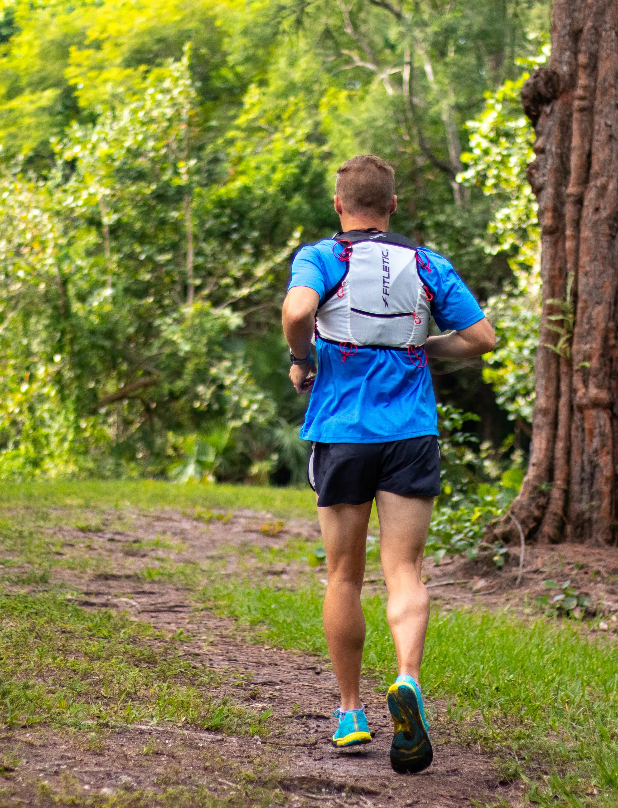 Fitletic - Trail 2.5 HydraVest - white/black - 0