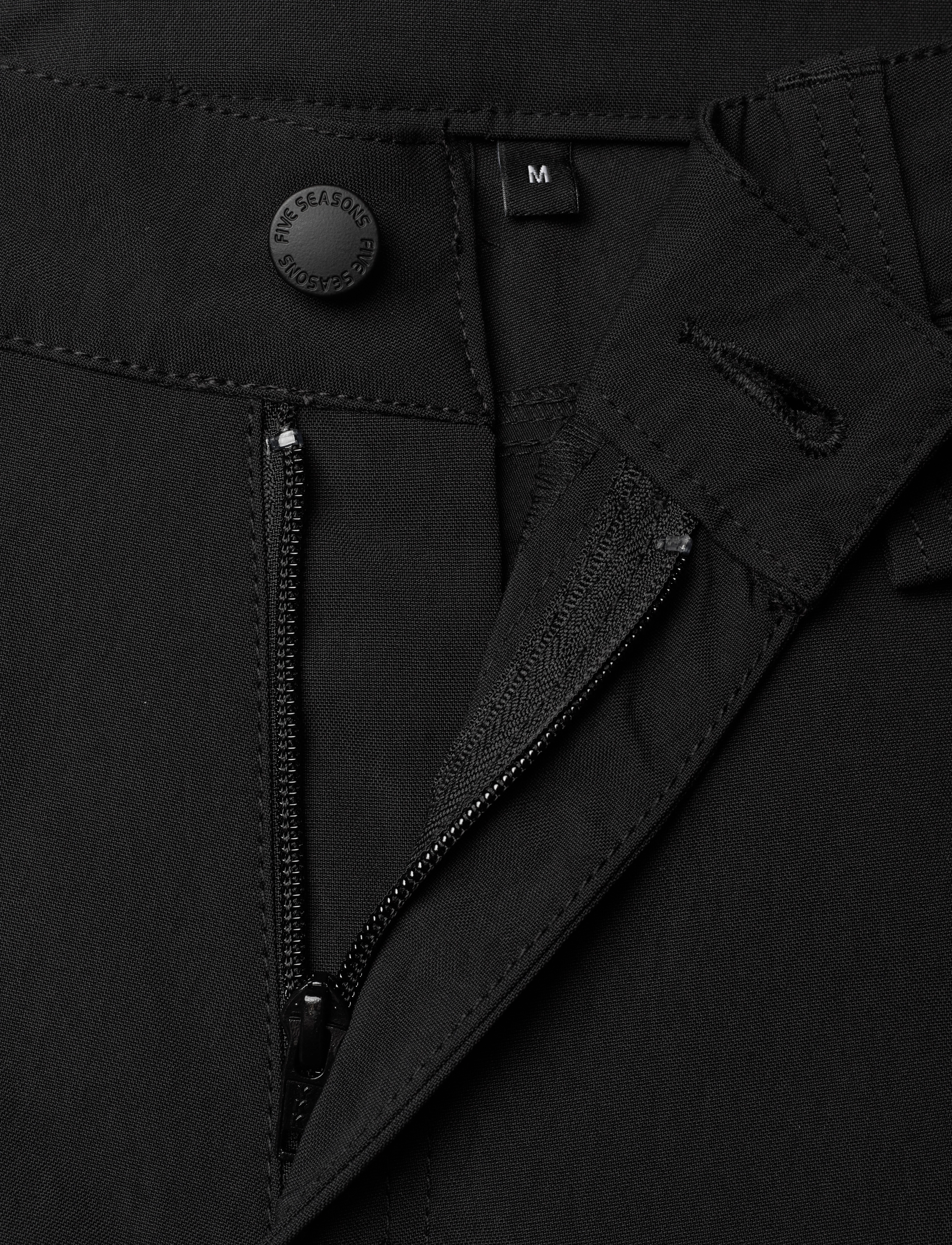 Five Seasons - ULRIKEN SHORTS M - black solid - 3