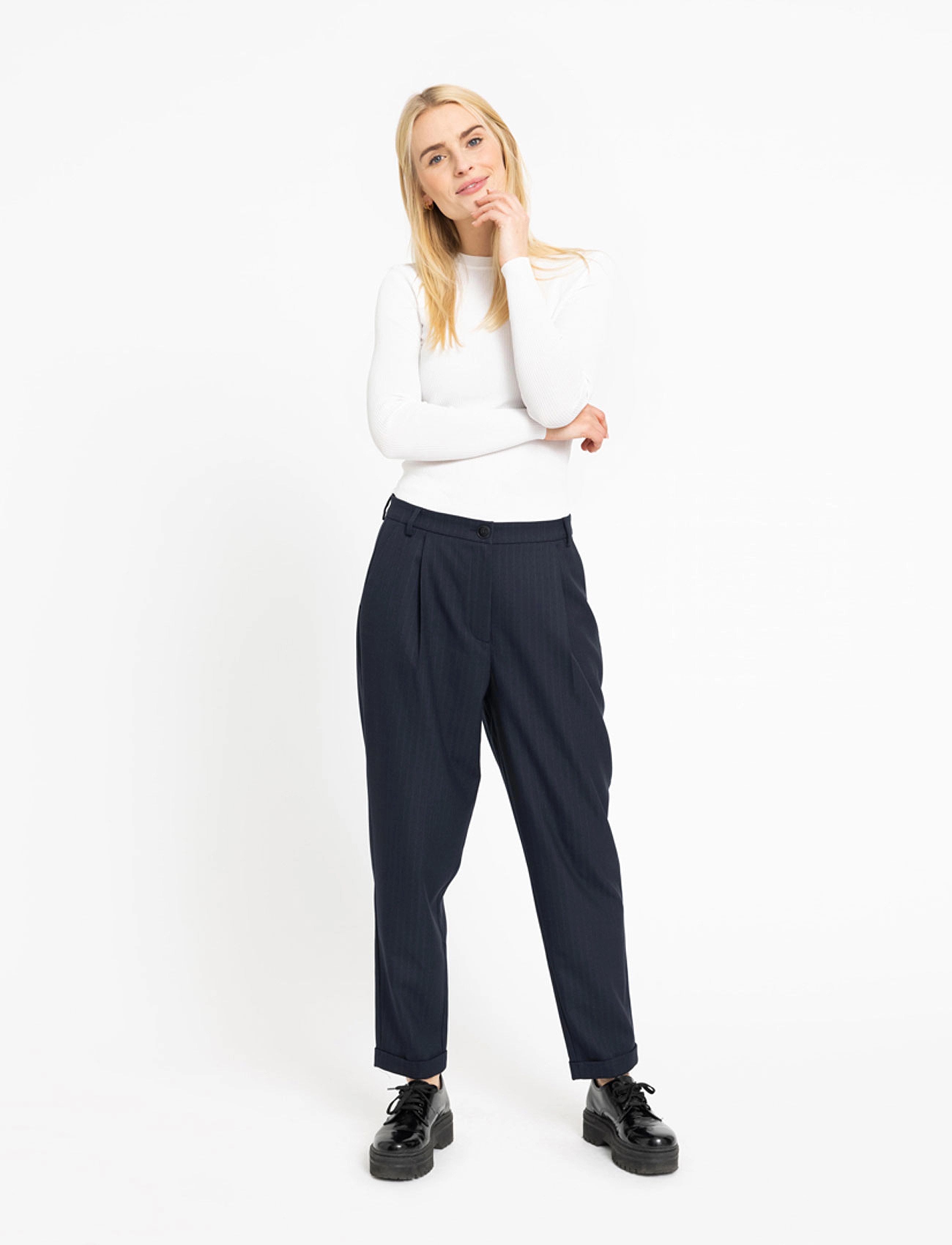 FIVEUNITS - Malou Slash - navy dashed pinstripe - 2
