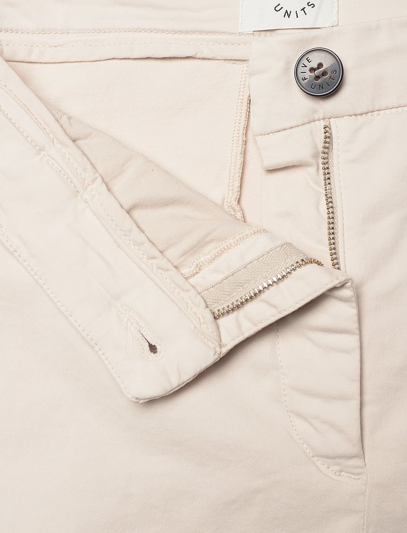 FIVEUNITS - EmmaFV Shorts - chino shorts - moonbeam - 3