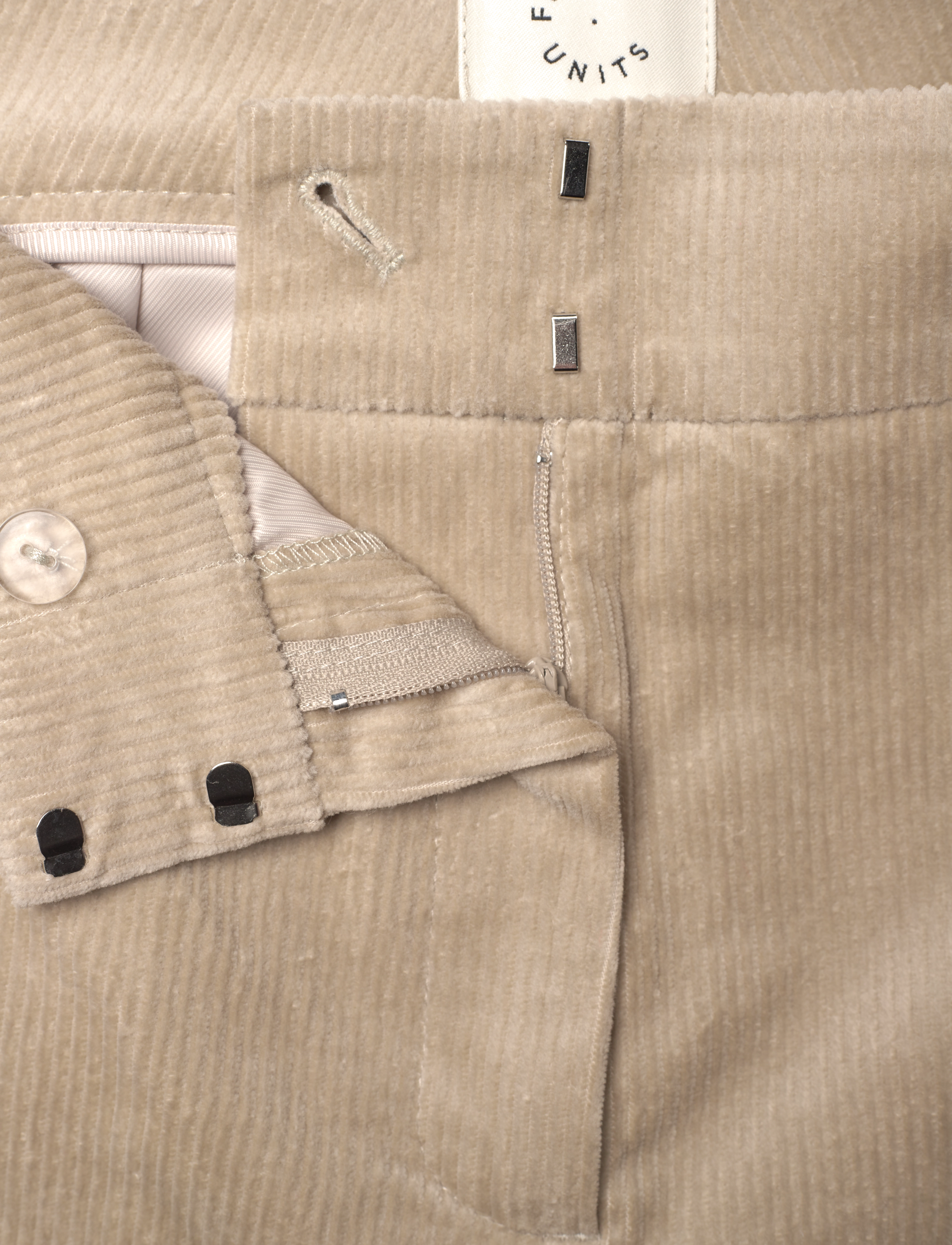 FIVEUNITS - ClaraFV - cold sand corduroy - 3