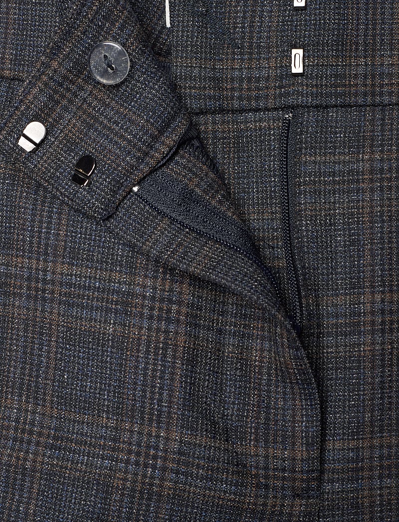 FIVEUNITS - ClaraFV - formell - nocturnal check - 2