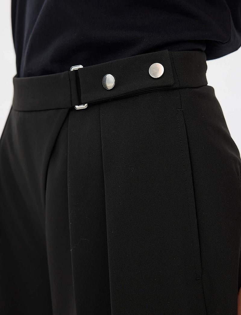 FIVEUNITS - UmaFV Shorts - casual shorts - black - 3