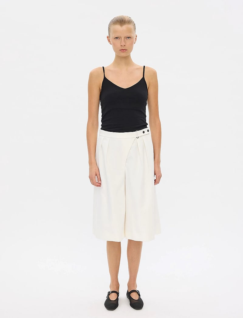 FIVEUNITS - UmaFV Shorts - chino shorts - cream - 0