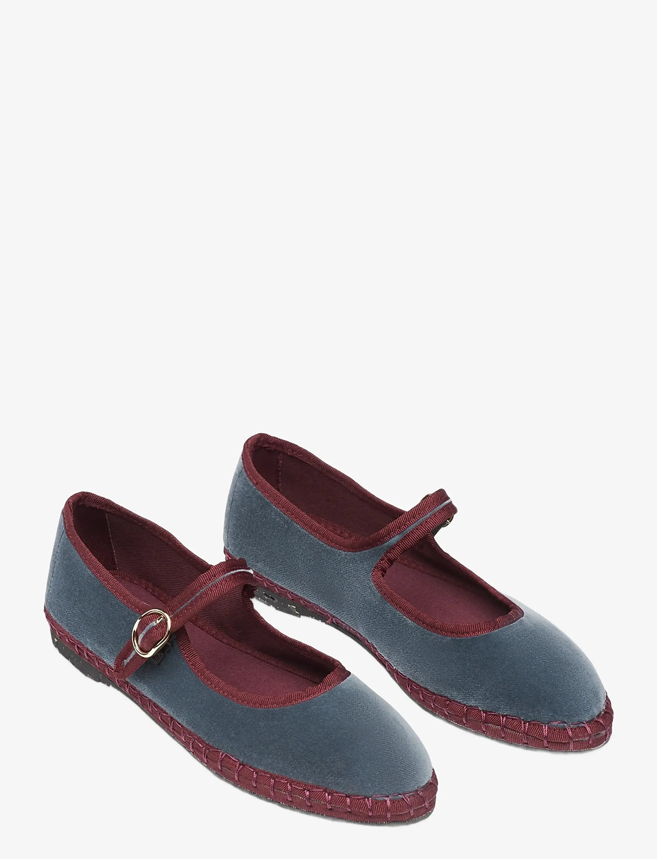 Flabelus - Lucrecia - særlige begivenheder - grey - 1