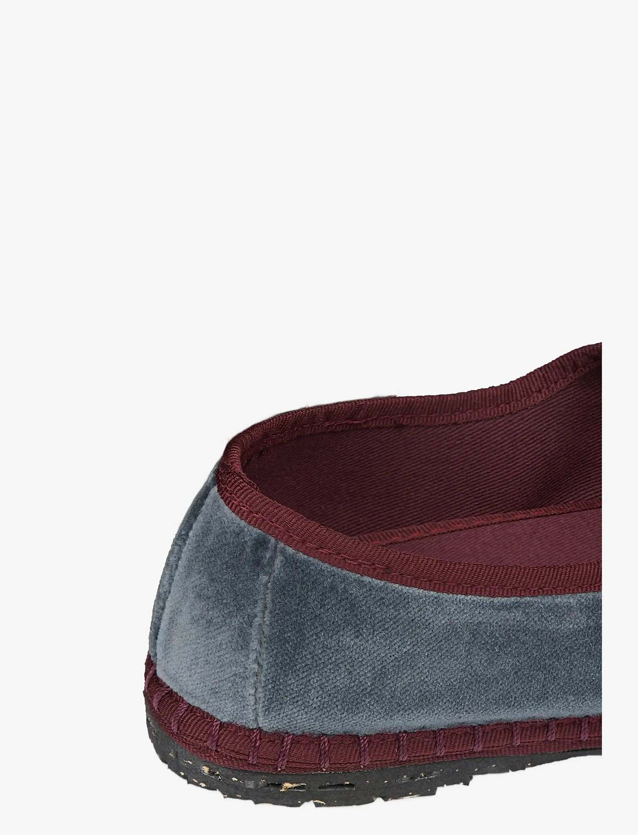 Flabelus - Lucrecia - særlige begivenheder - grey - 2