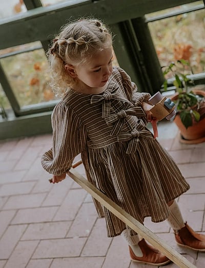 Brown Dresses for kids - Shop now at Boozt.com Brown Dresses for kids - Shop now at Boozt.com