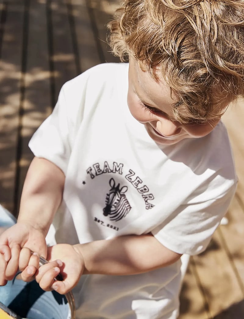 Fliink - SOMMER ZEBRA T-SHIRT - kortärmade t-shirts - white - 4
