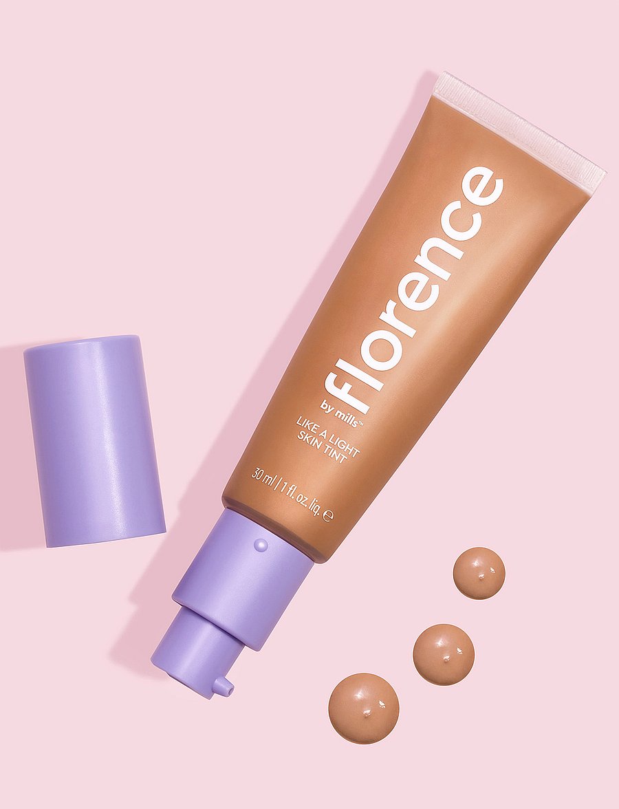 Florence By Mills - Like A Light Skin Tint T140 - förðunarvörur - tan with cool and neutral undertones - 0