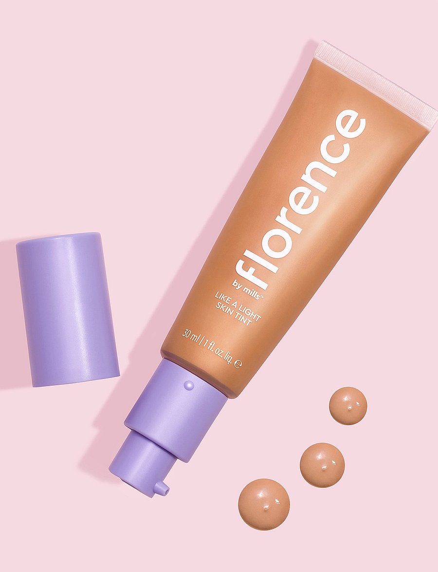 Florence By Mills - Like A Light Skin Tint T130 - förðunarvörur - tan with warm undertones - 0