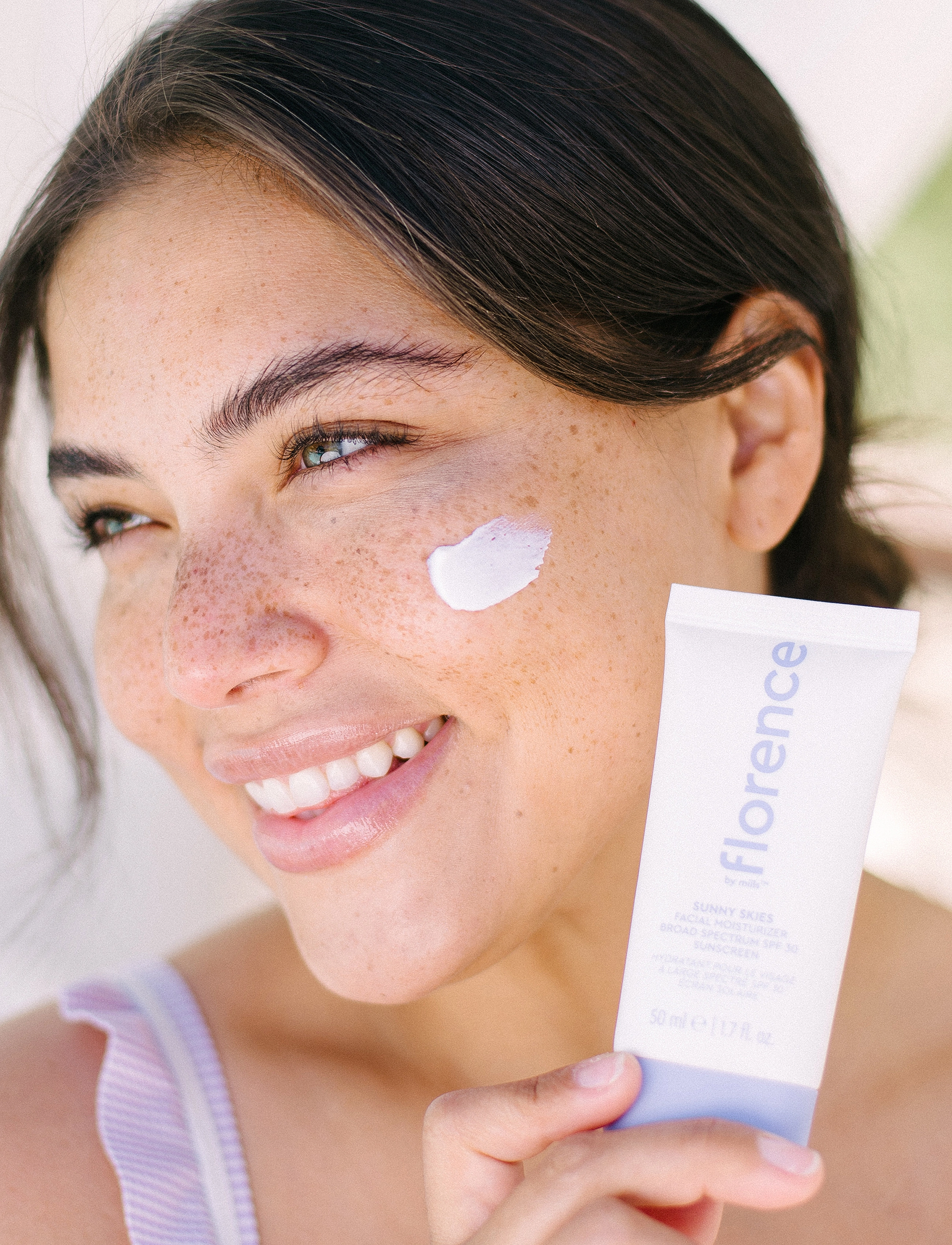 Florence By Mills - Sunny Skies Facial Moisturizer Broad Spectrum SPF30 - clear - 4