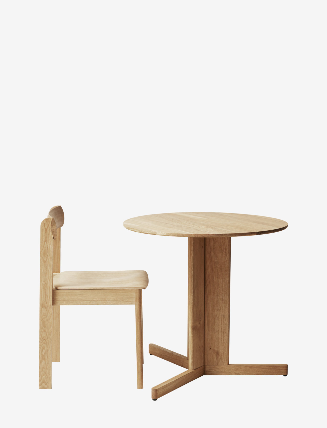 Form & Refine - Trefoil Round Table Ø75, 3 Legs,  White Oak - tables - white oil oak - 2