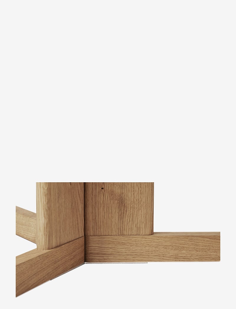 Form & Refine - Trefoil Round Table Ø75, 3 Legs, White Oak - tables - white oil oak - 3
