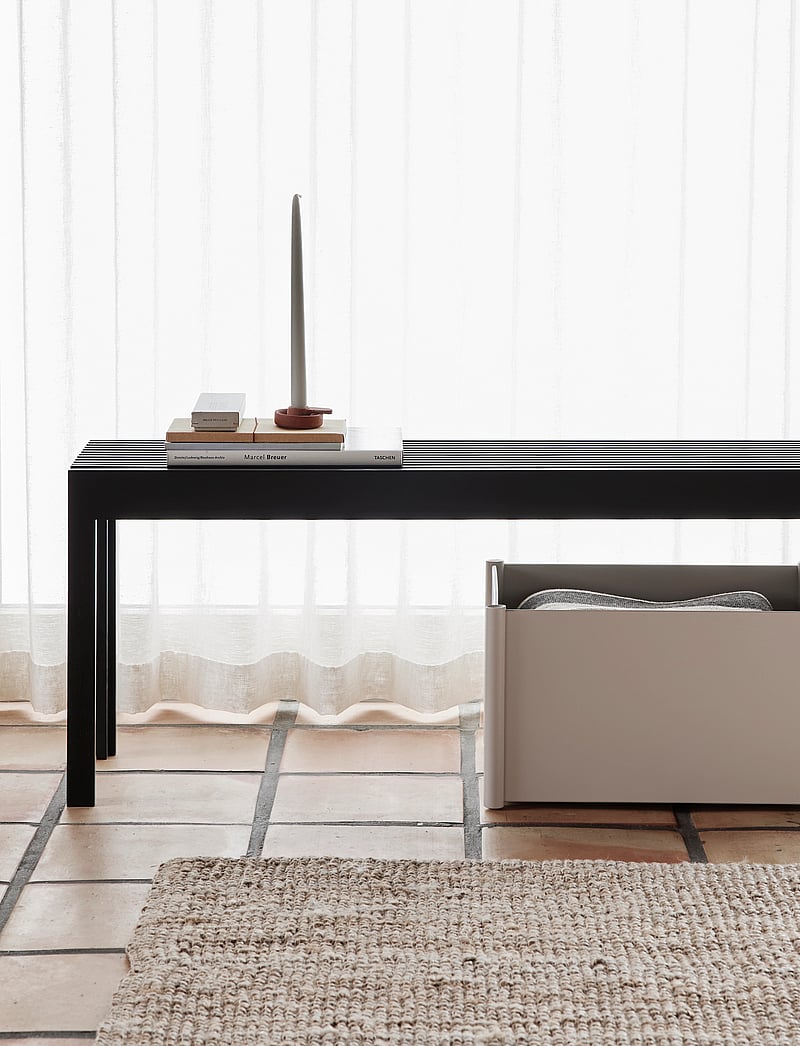 Form & Refine - Lightweight Bænk - taburetter og bænke - black - 0