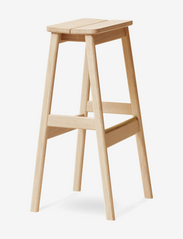 Form & Refine - Angle Barstol - stole & skamler - white oil oak - 2