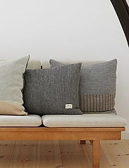 Form & Refine - Aymara Cushion - koristetyynyt - cream/off white, light grey and dark grey - 2