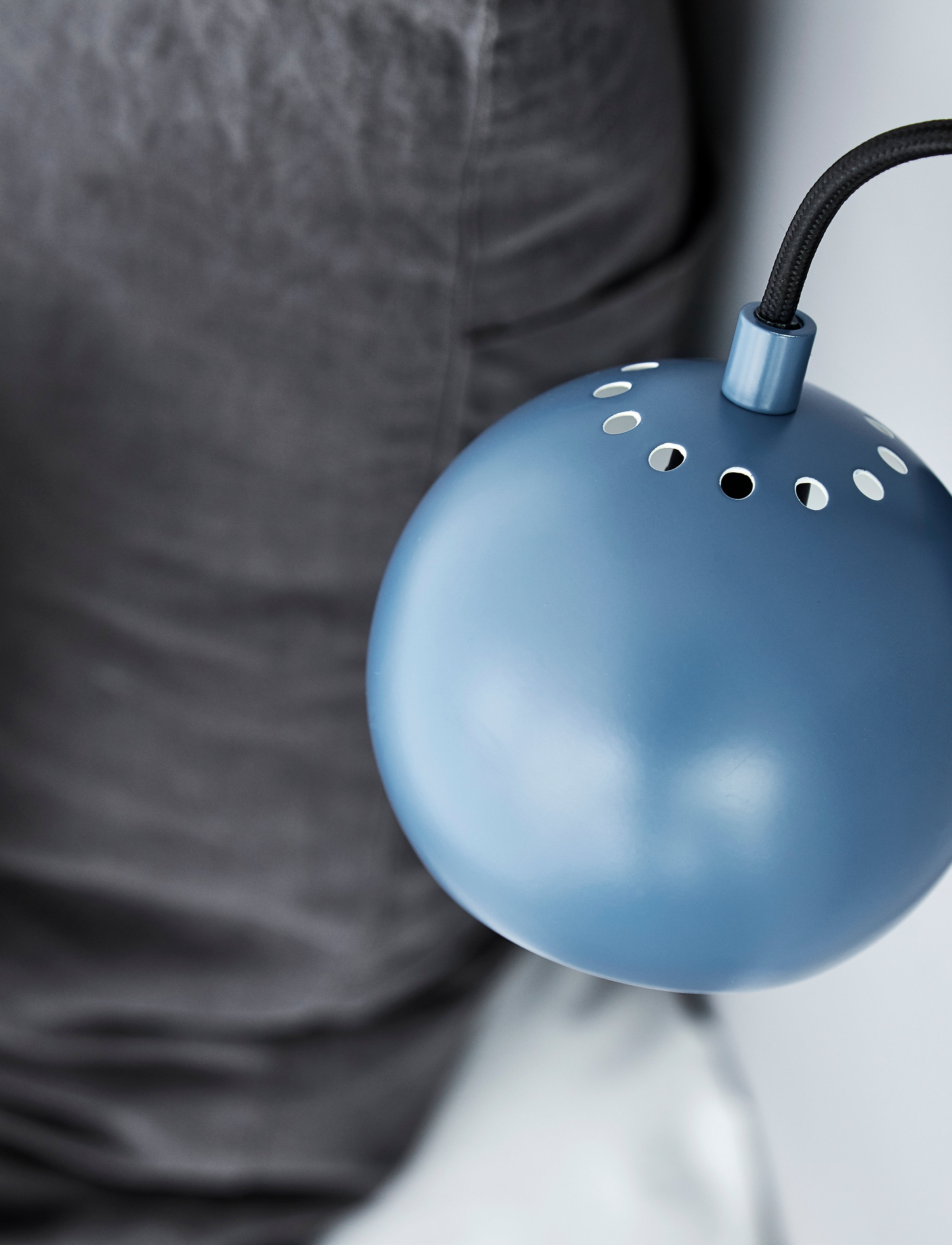Frandsen Lighting Ball Magnet Wall Lamp, Ø16X10 cm, Lamps, Blau - Homeware
