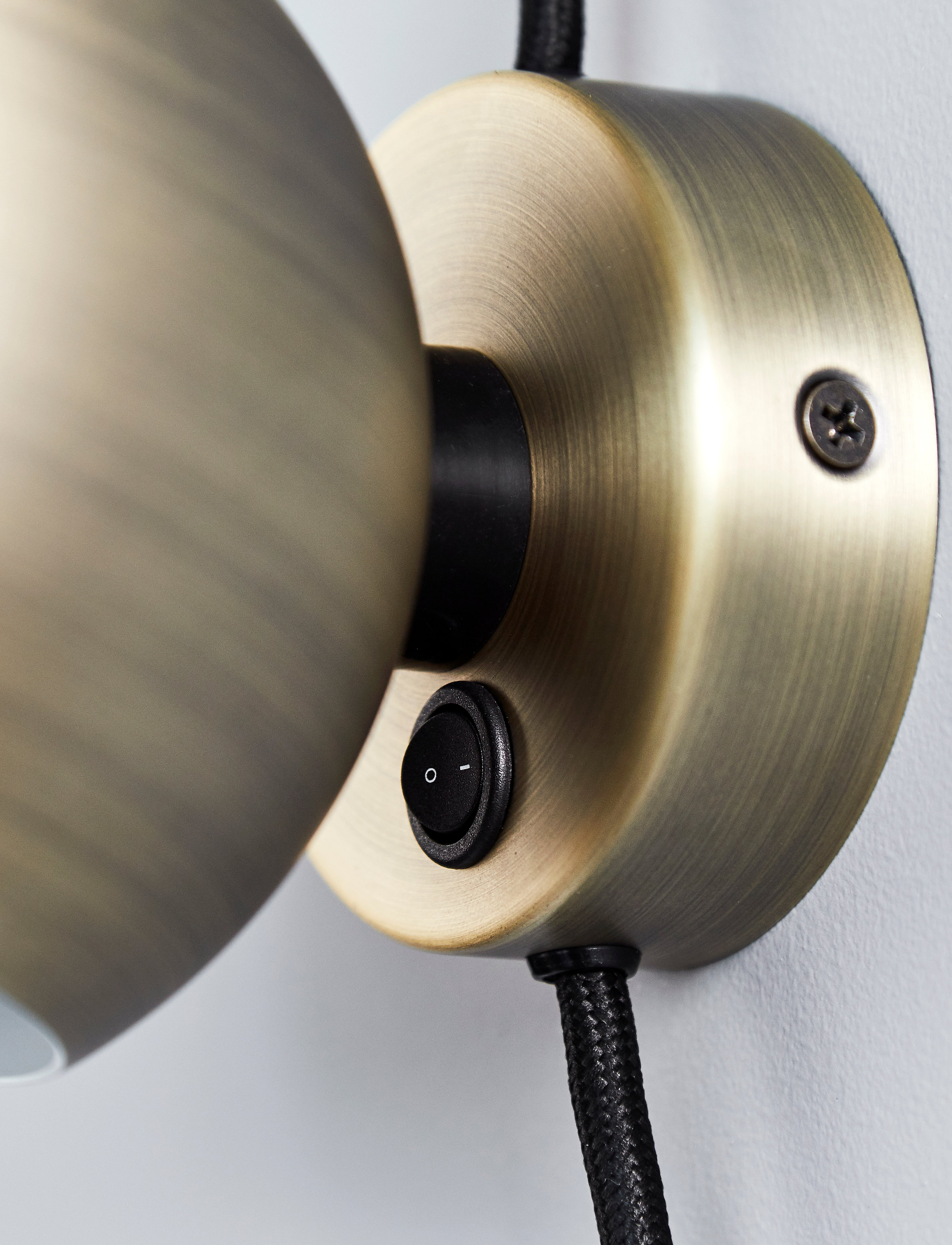 Frandsen Lighting - Ball magnet wall lamp - osta hinna alusel - matt antique brass - 3