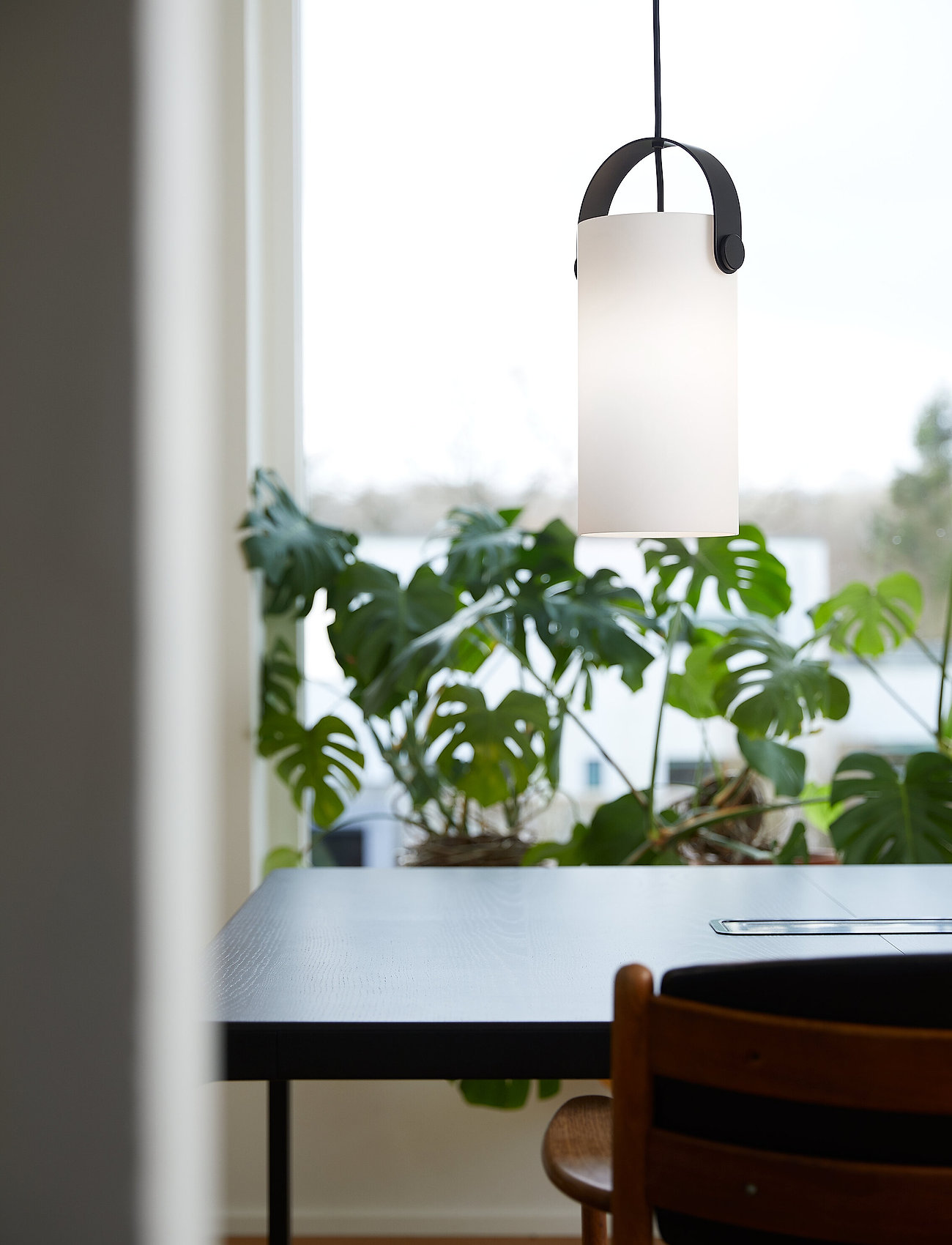 Frandsen Lighting Ootg Pendant, Ø16X31 cm, Ceiling Lamps, Schwarz - Pendant Homeware