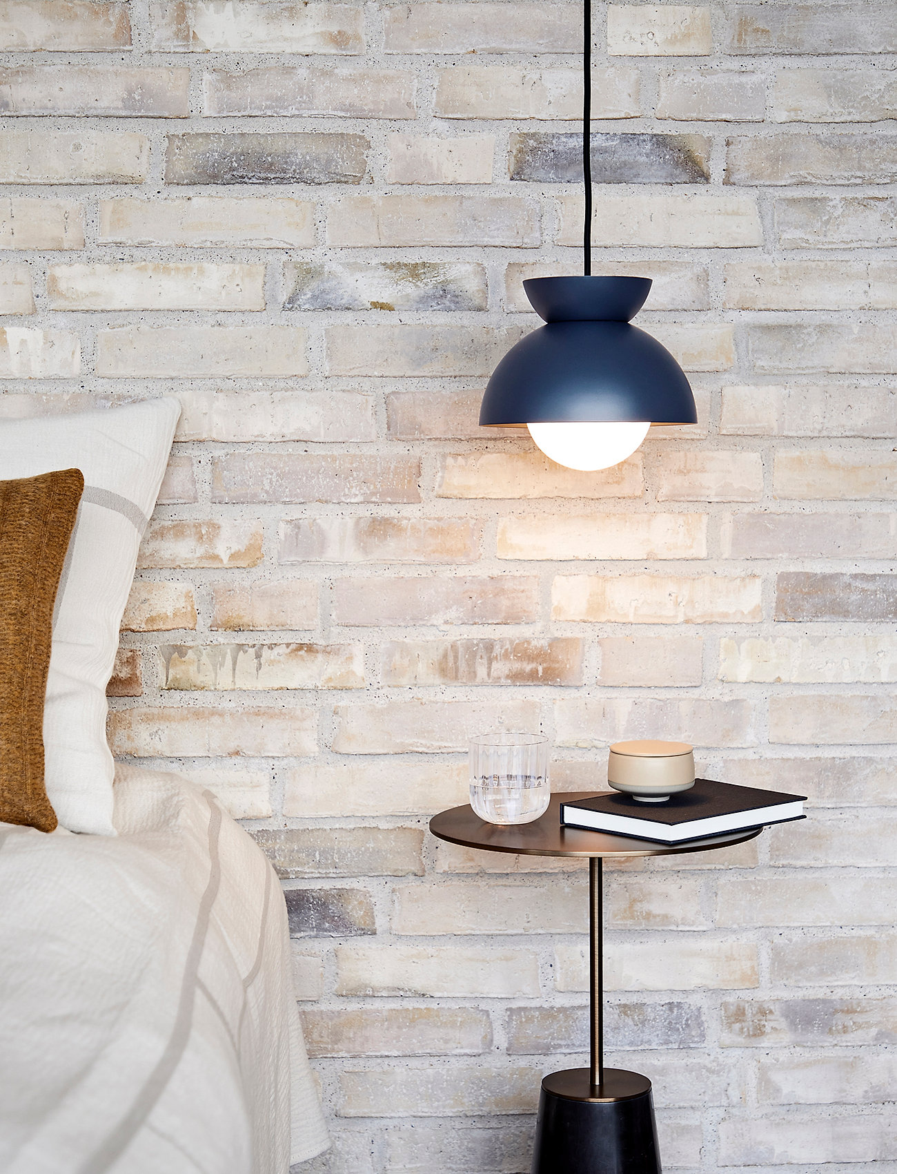 Frandsen Lighting Butterfly Pendant, Ø 21 cm, Ceiling Lamps, Blau - Pendant Homeware