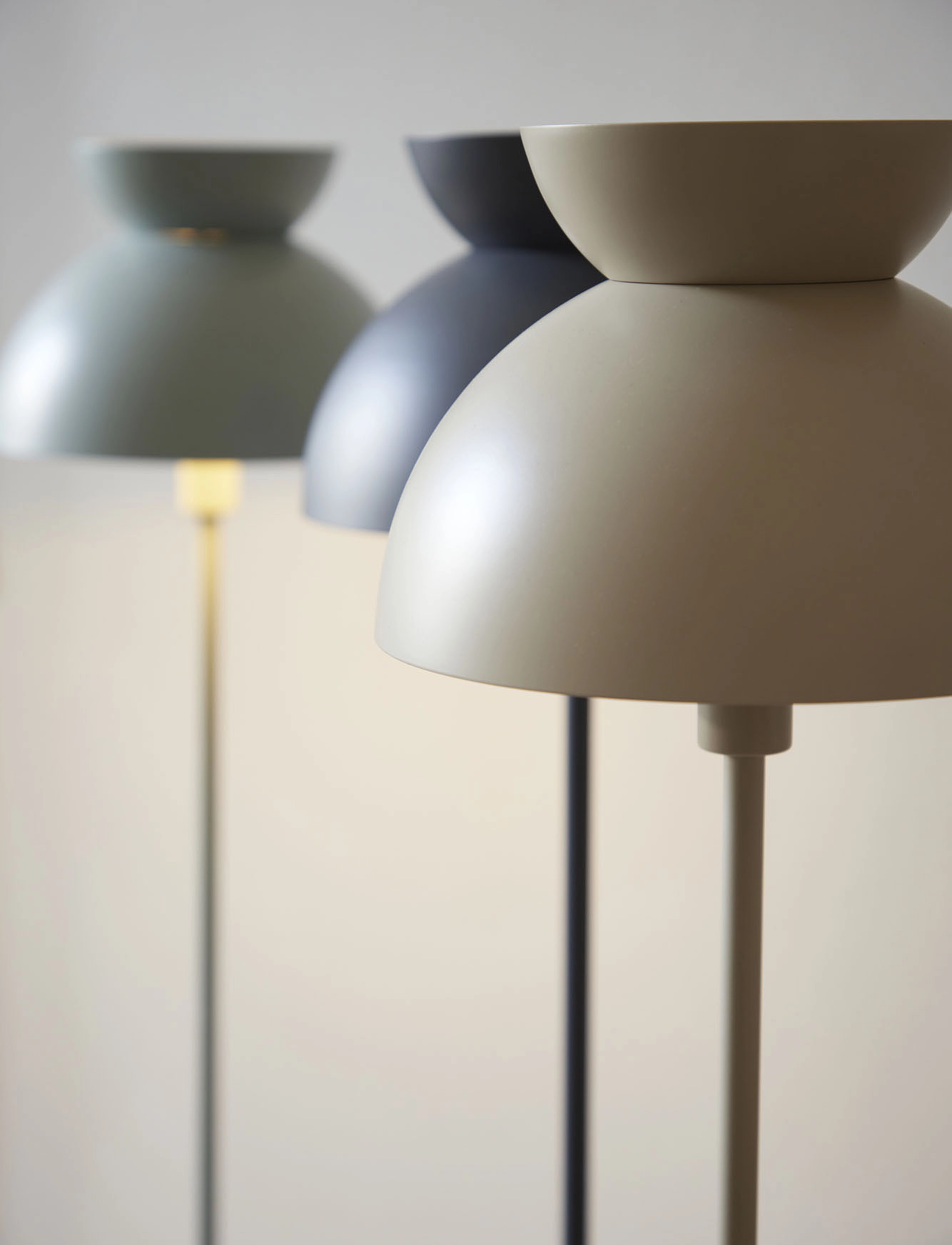 Frandsen Lighting Butterfly Floor, H:135 cm, Lamps, Grau - Floor Homeware