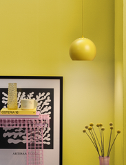 Frandsen Lighting - Limited New Ball Pendant - plafondlampen - banana split - 1