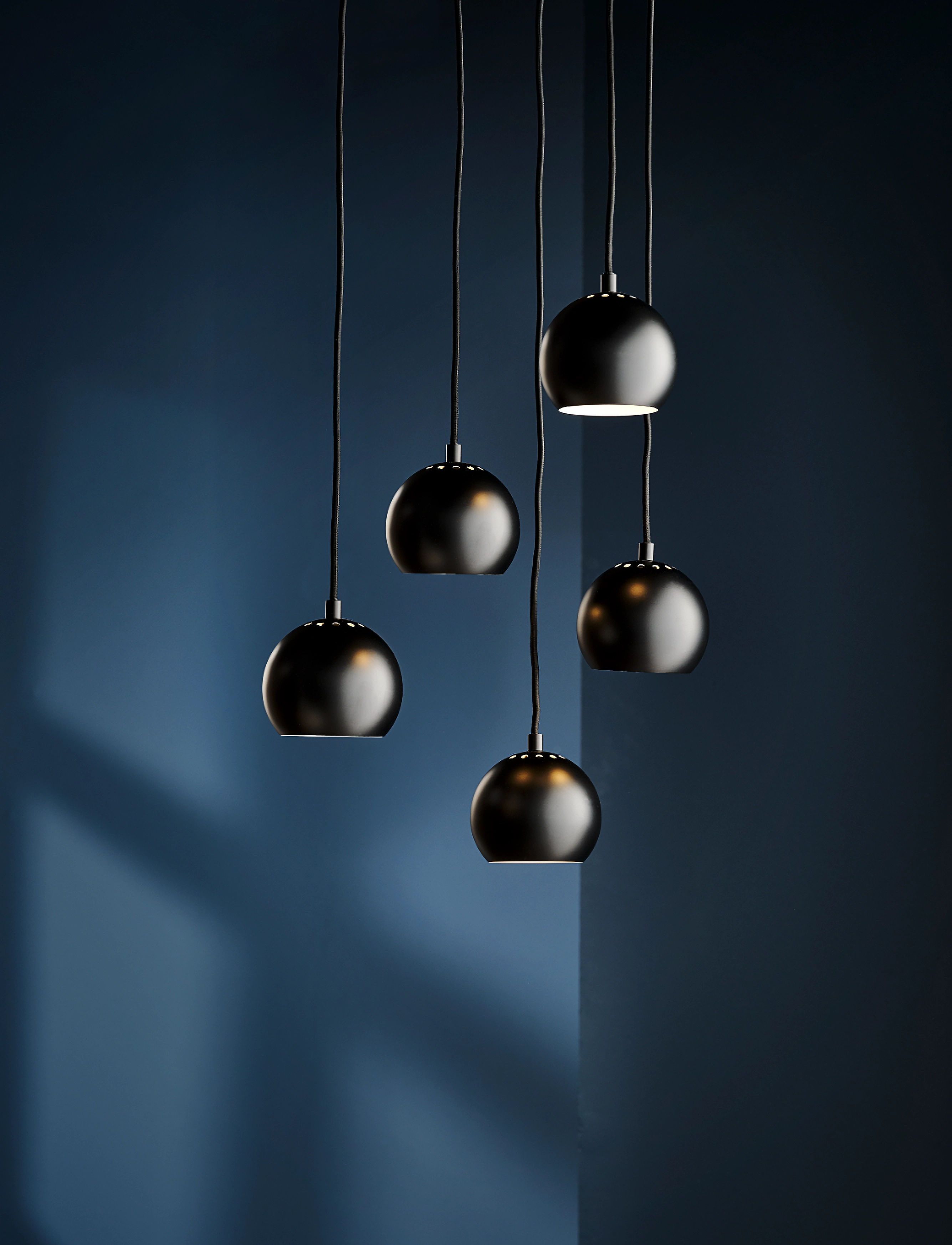 Frandsen Lighting - Ball Pendant Ø12 EU - pendellampor - matt black - 3