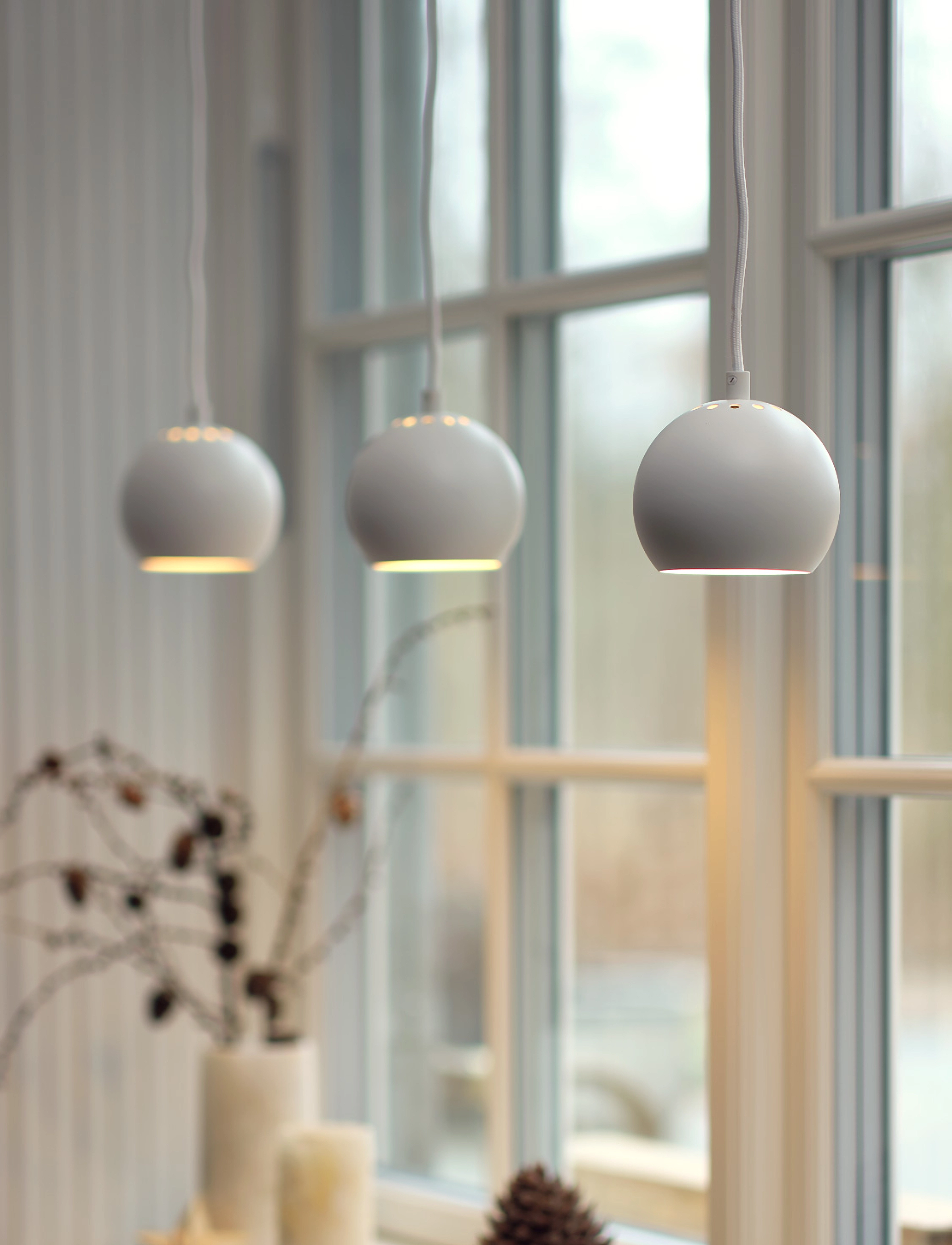 Frandsen Lighting Ball Pendant Ø12 Eu, Ø 12 cm, Ceiling Lamps, Weiß - Homeware