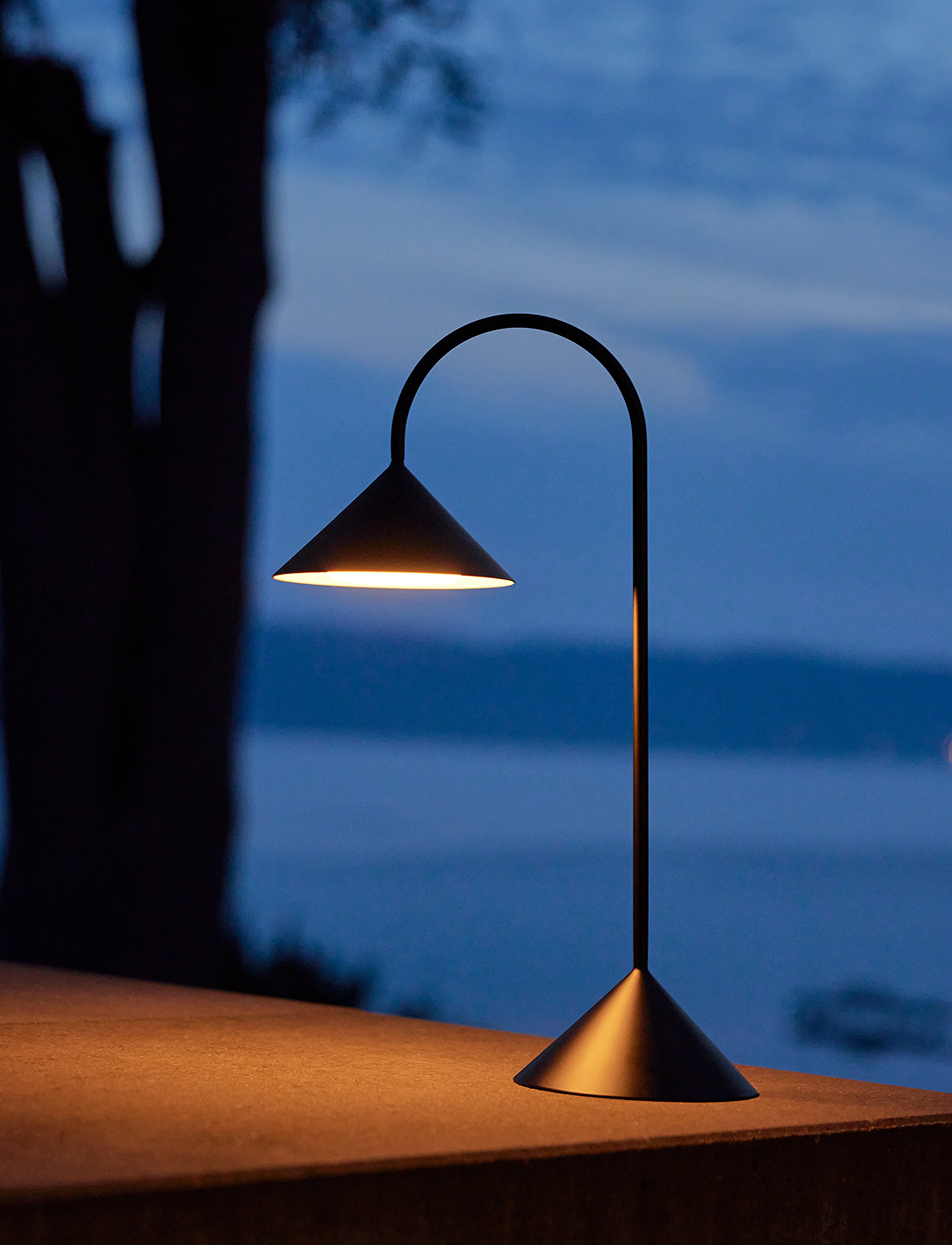 Frandsen Lighting - Grasp Portable - portabla lampor - matt black - 5