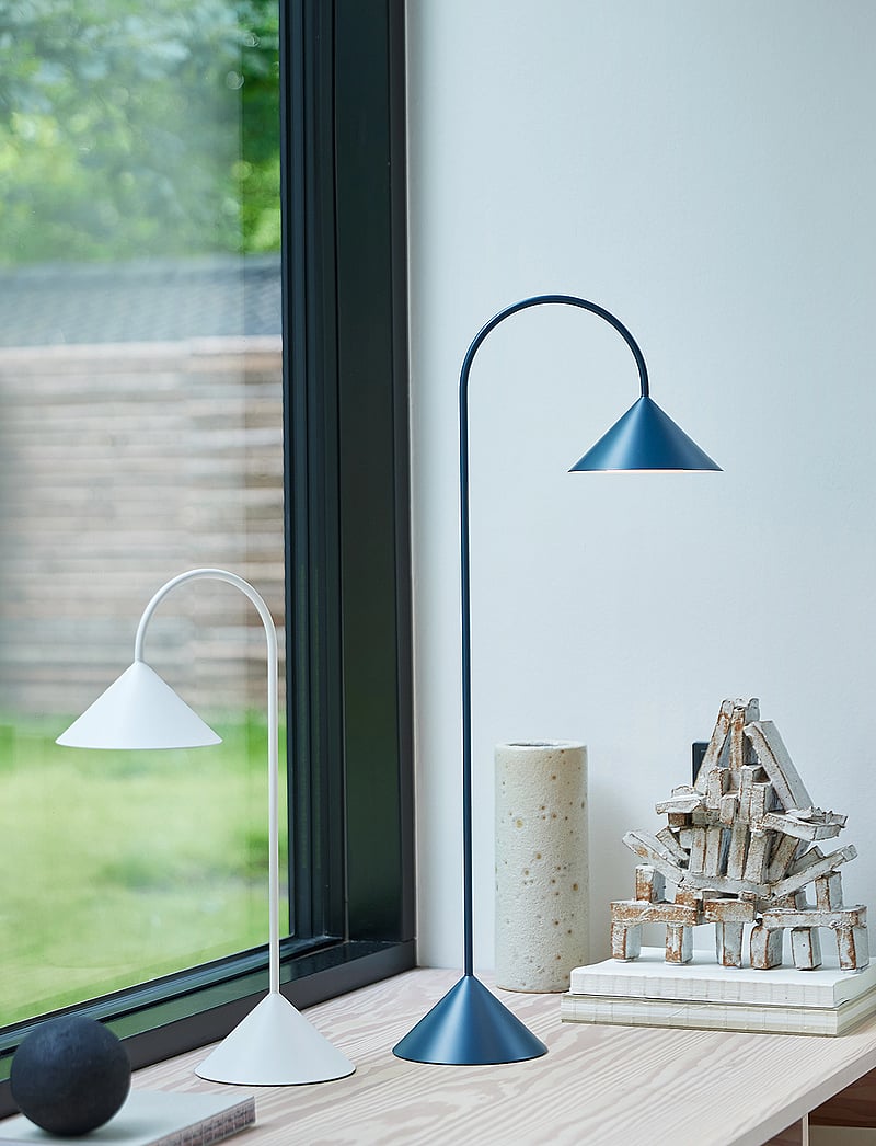 Frandsen Lighting - Grasp Portable - schreibtisch- & tischlampen - matt petroleum - 4