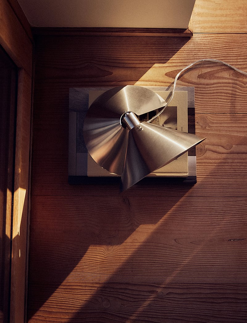 Frandsen Lighting - Peel table - osta hinna alusel - brushed stainless steel - 2