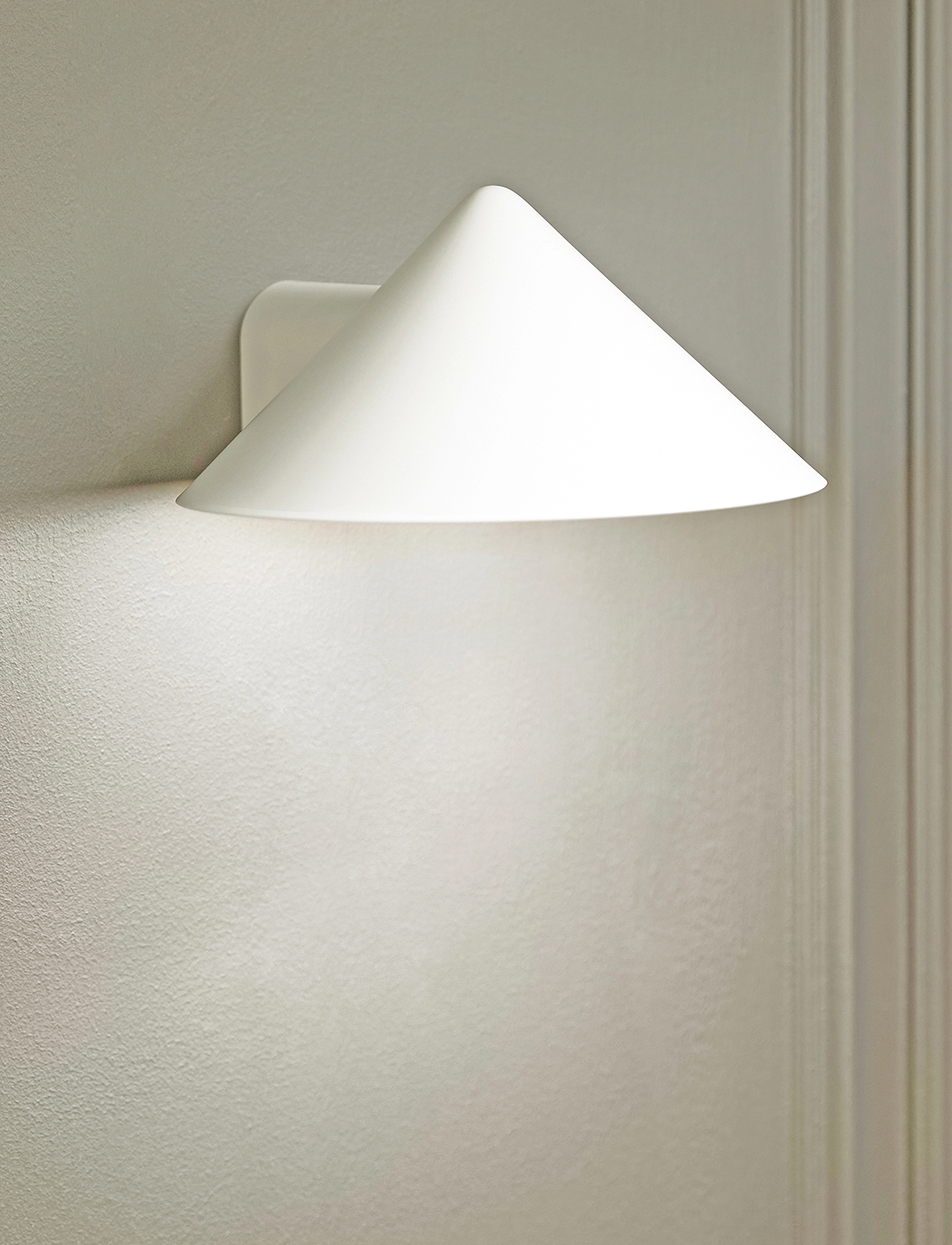 Frandsen Lighting Grasp Wall, H7 cm, Lamps, Weiß - Wall Homeware