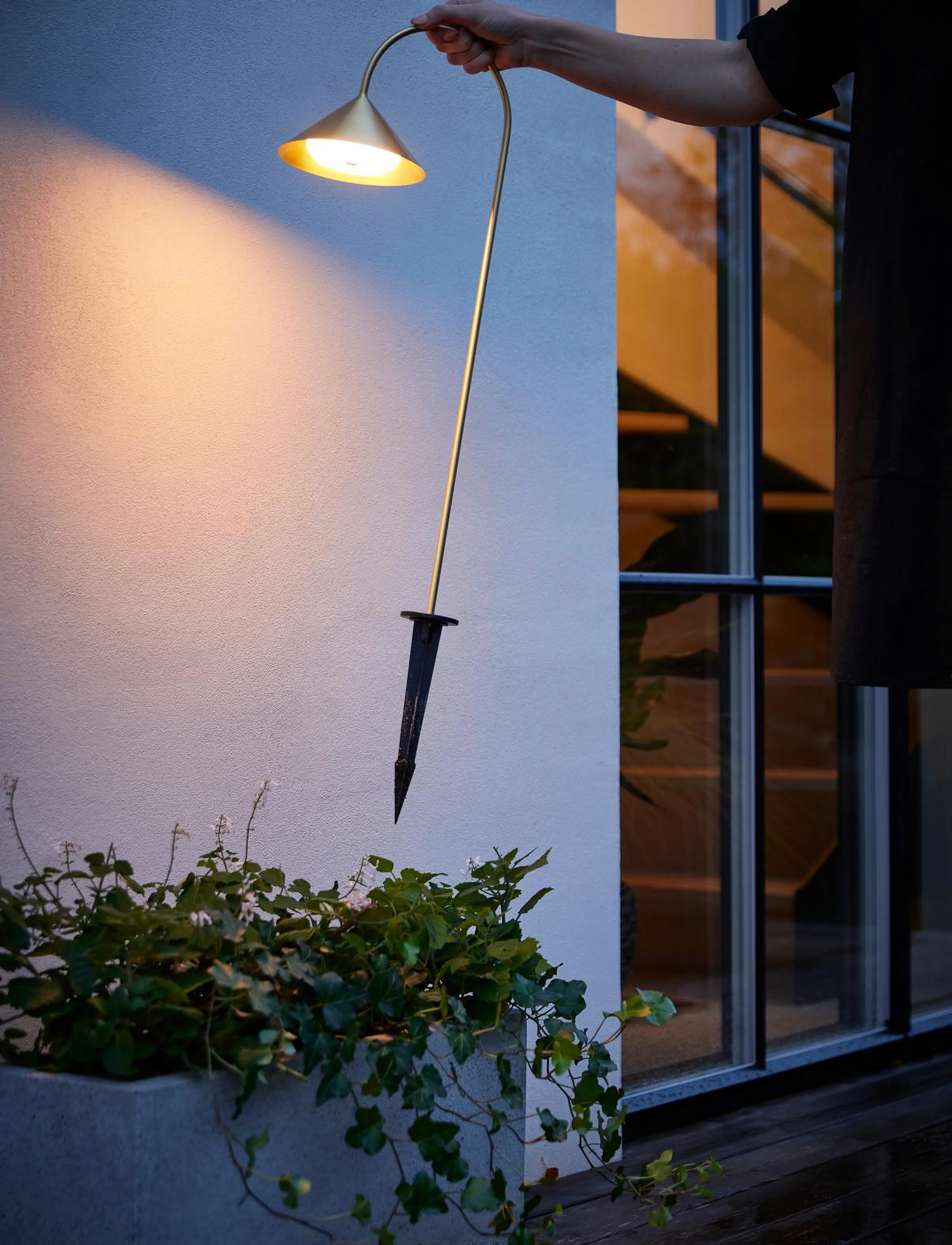 Frandsen Lighting Grasp Garden Spear, H82 cm, Outdoor Lighting, Gold - Lights, Homeware