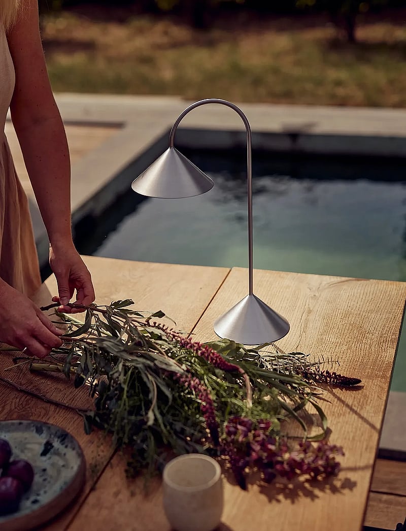 Frandsen Lighting - Grasp Portable H47 - osta hinna alusel - brushed stainless steel - 1