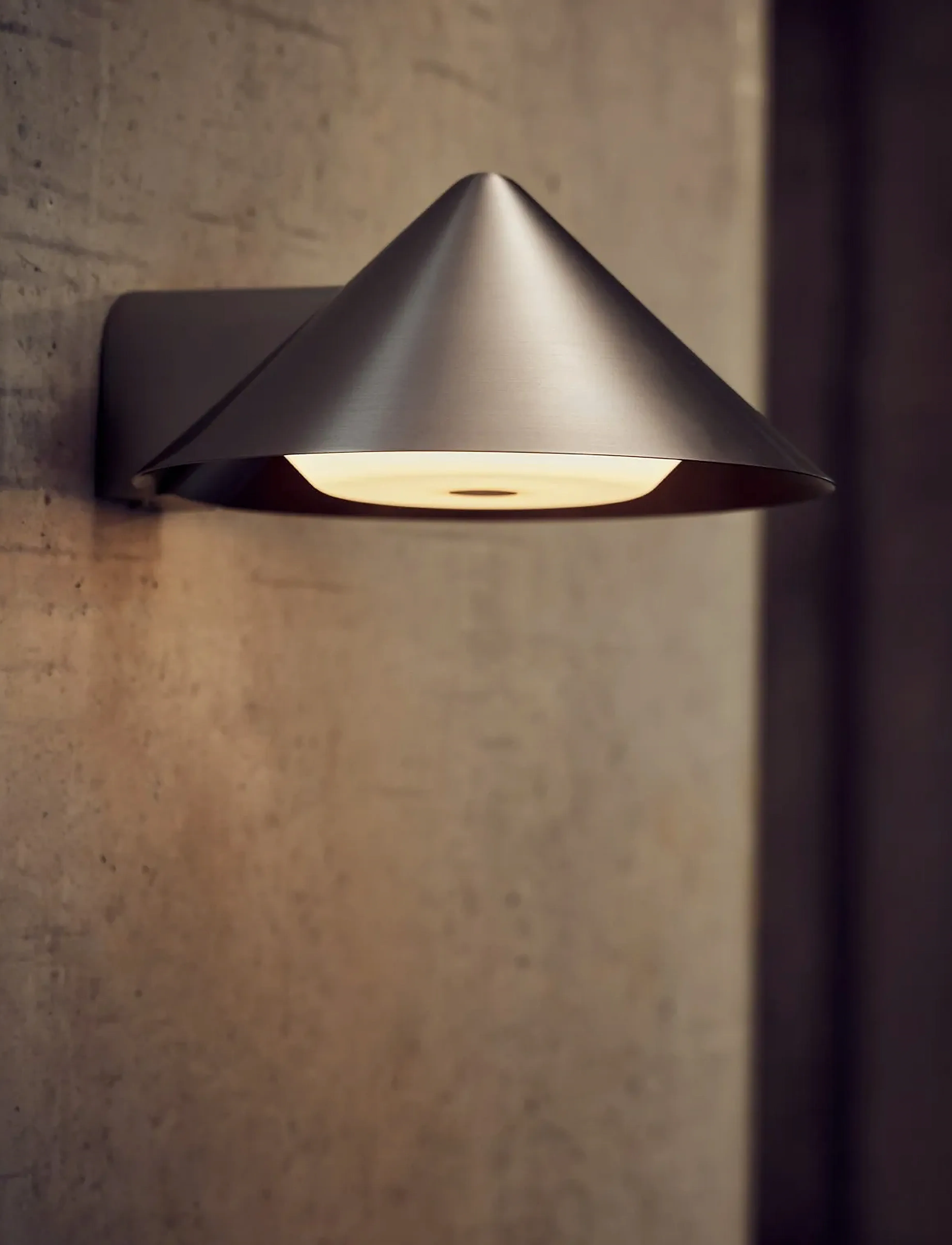 Frandsen Lighting Grasp Wall, H7.5, Lamps, Silber - Wall Homeware