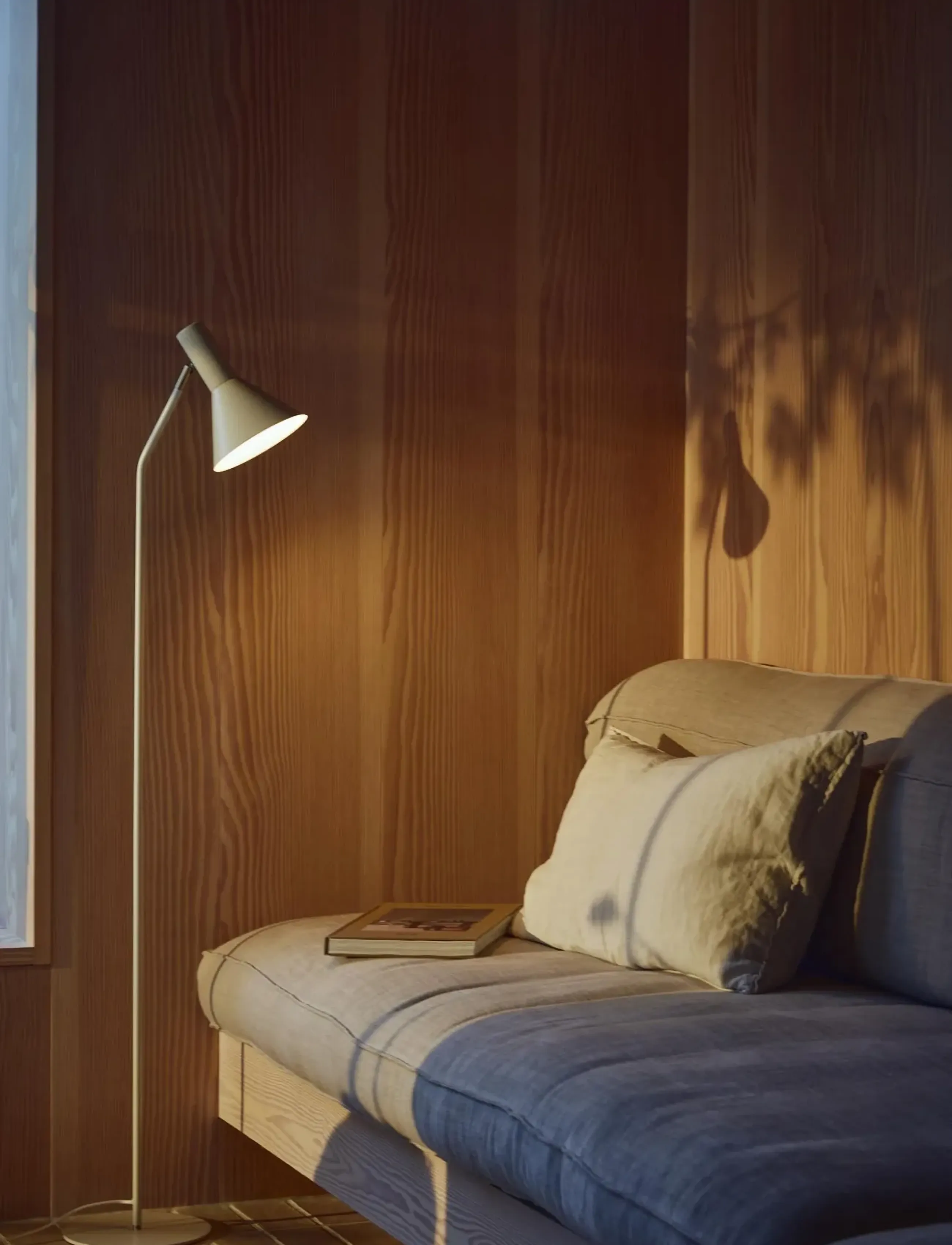 Frandsen Lighting Lyss Floor Lamp, H150 cm, Lamps, Creme - Homeware